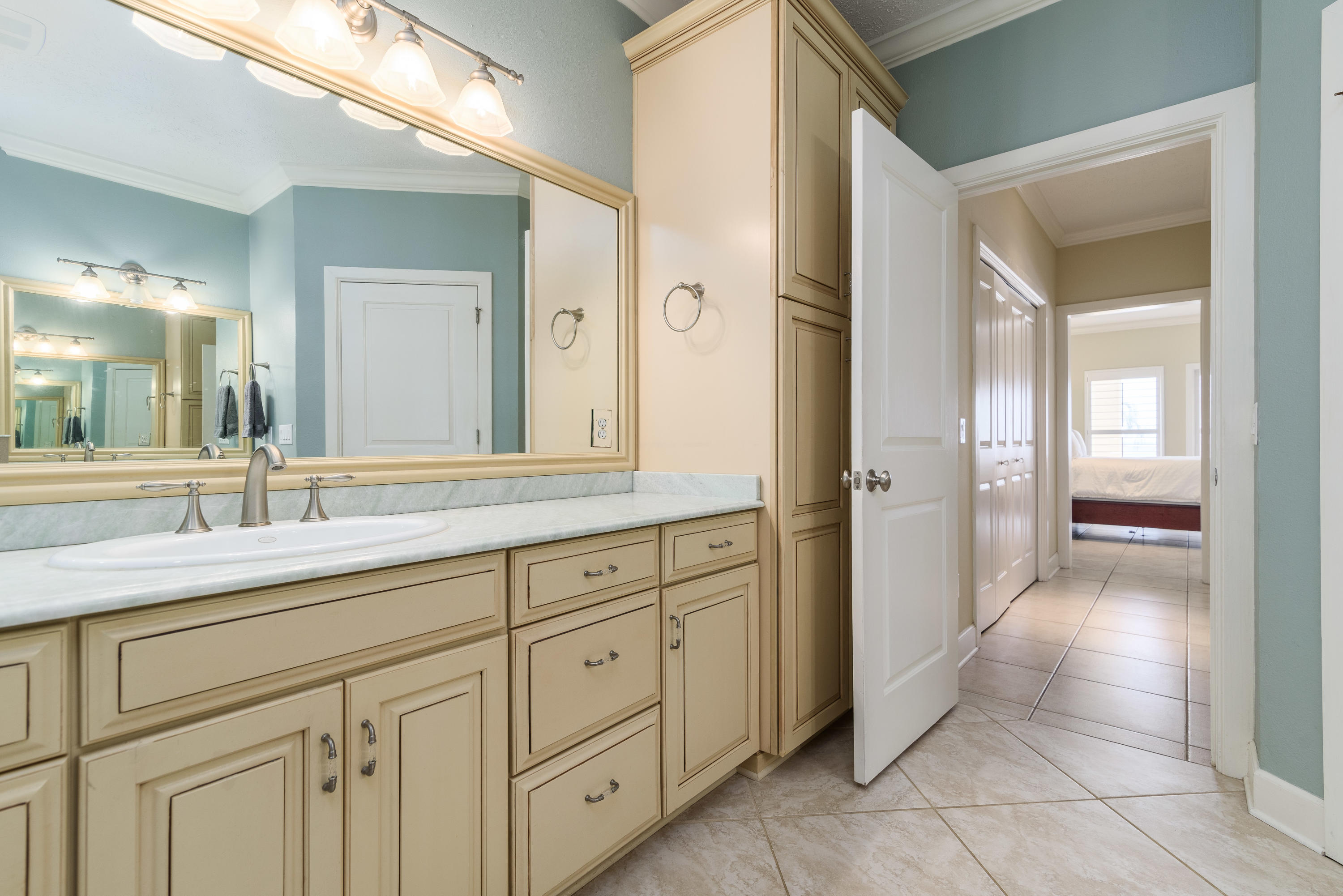 WHISPER BAY - Residential