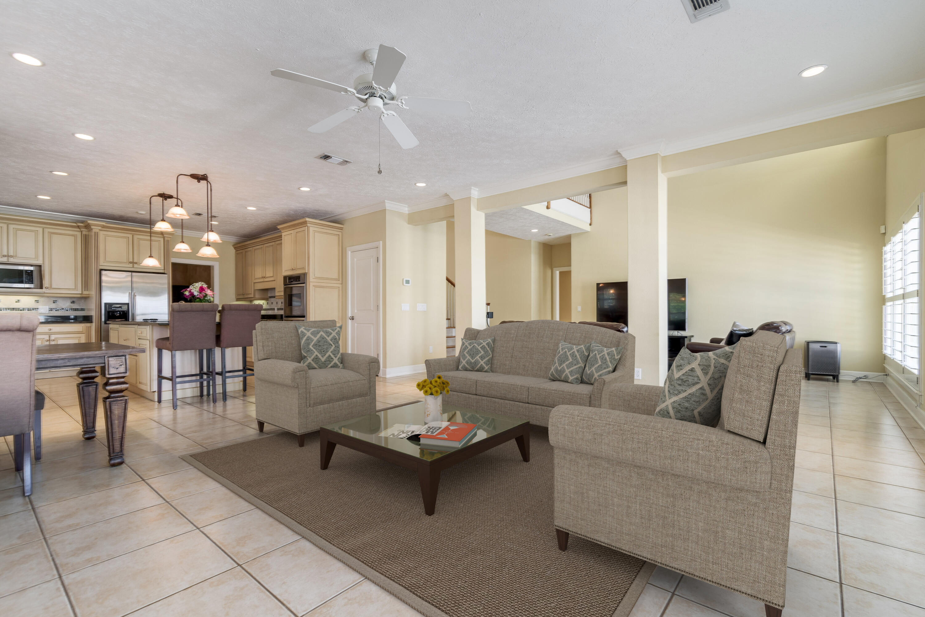 WHISPER BAY - Residential