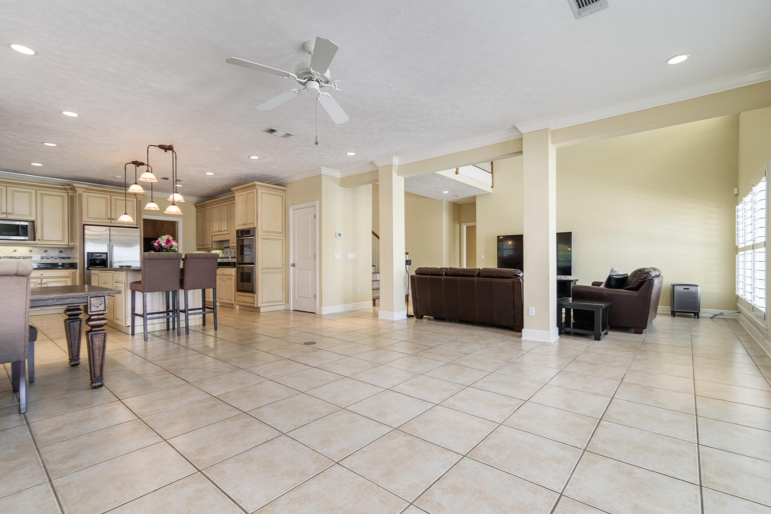 WHISPER BAY - Residential