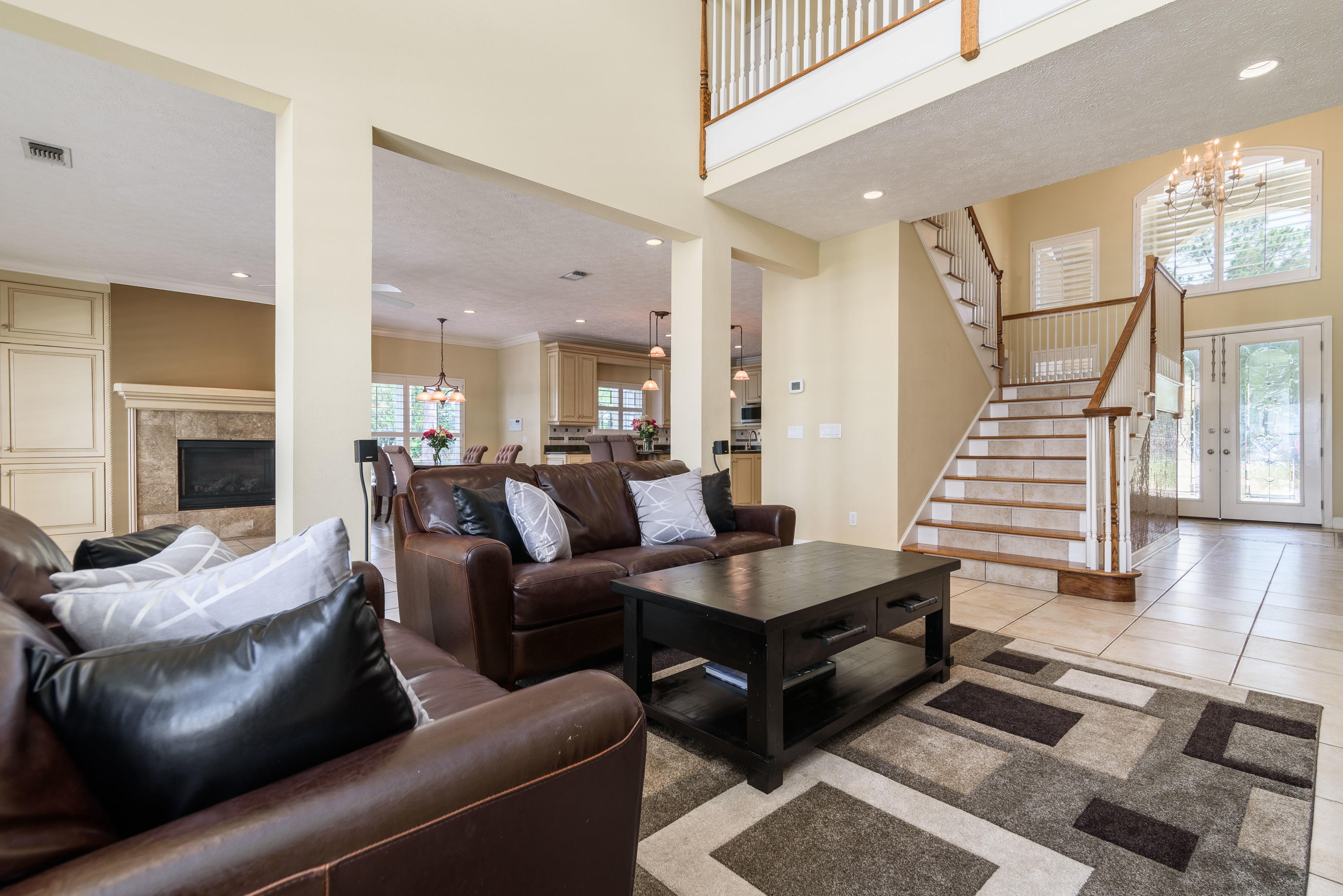 WHISPER BAY - Residential