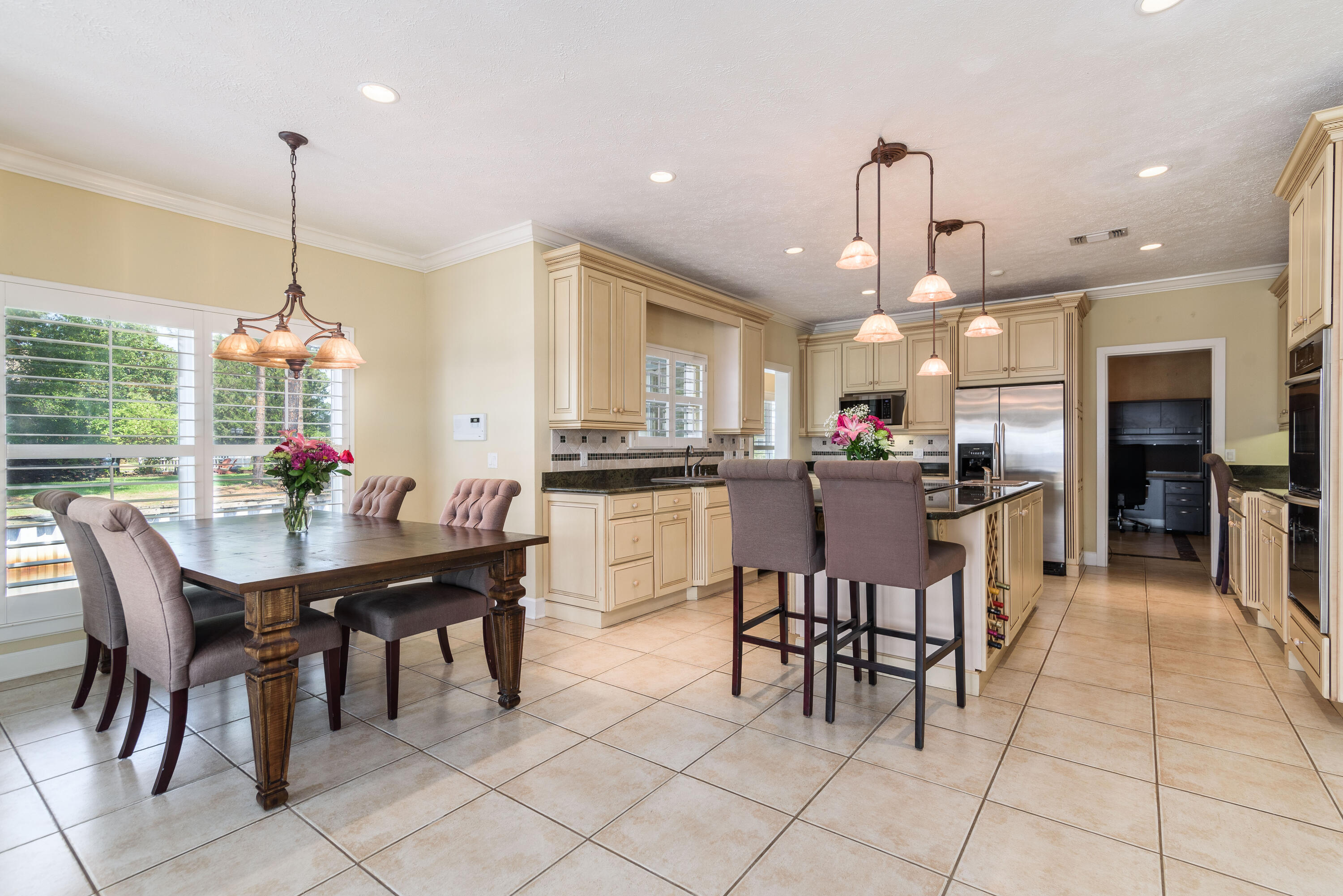 WHISPER BAY - Residential