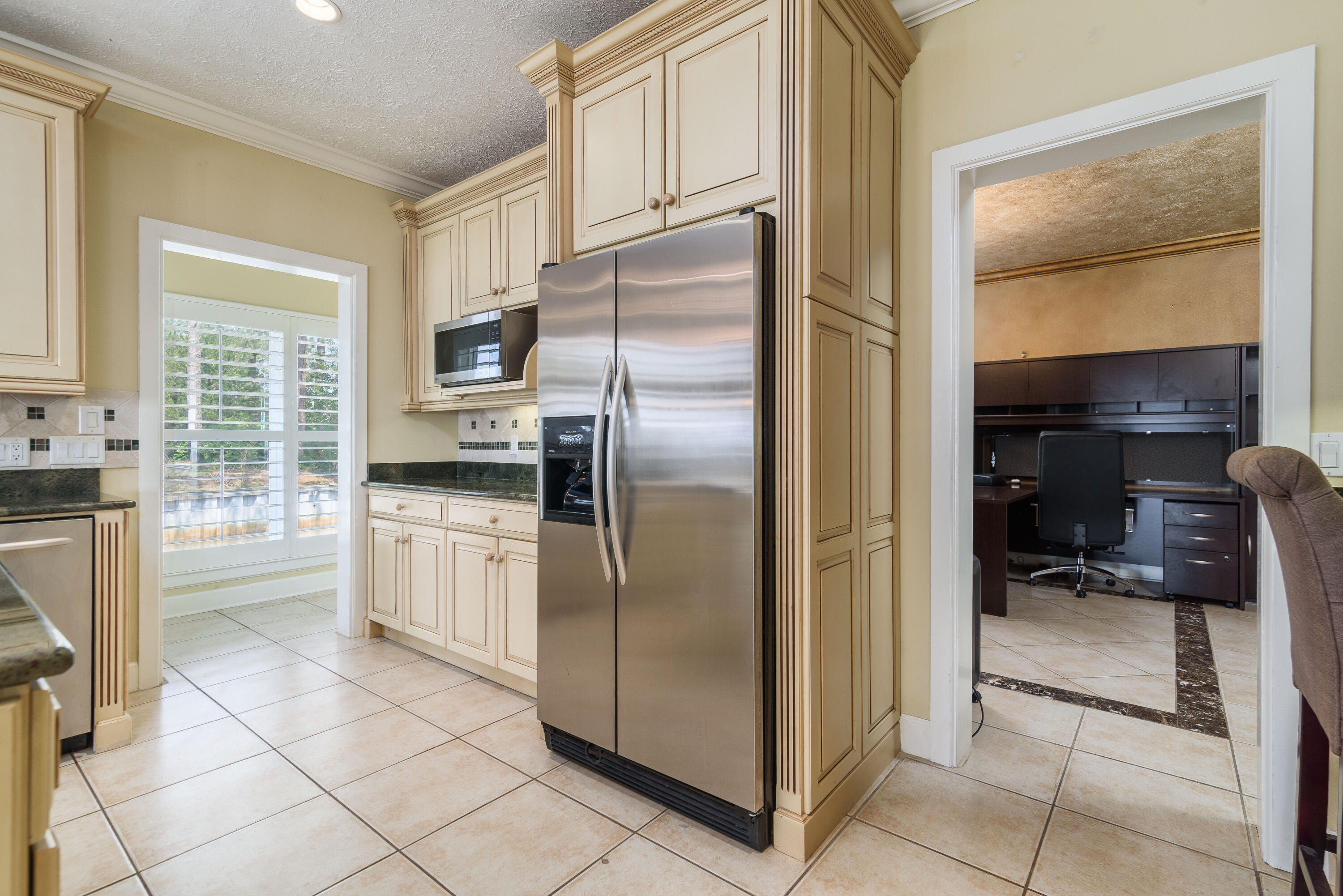 WHISPER BAY - Residential