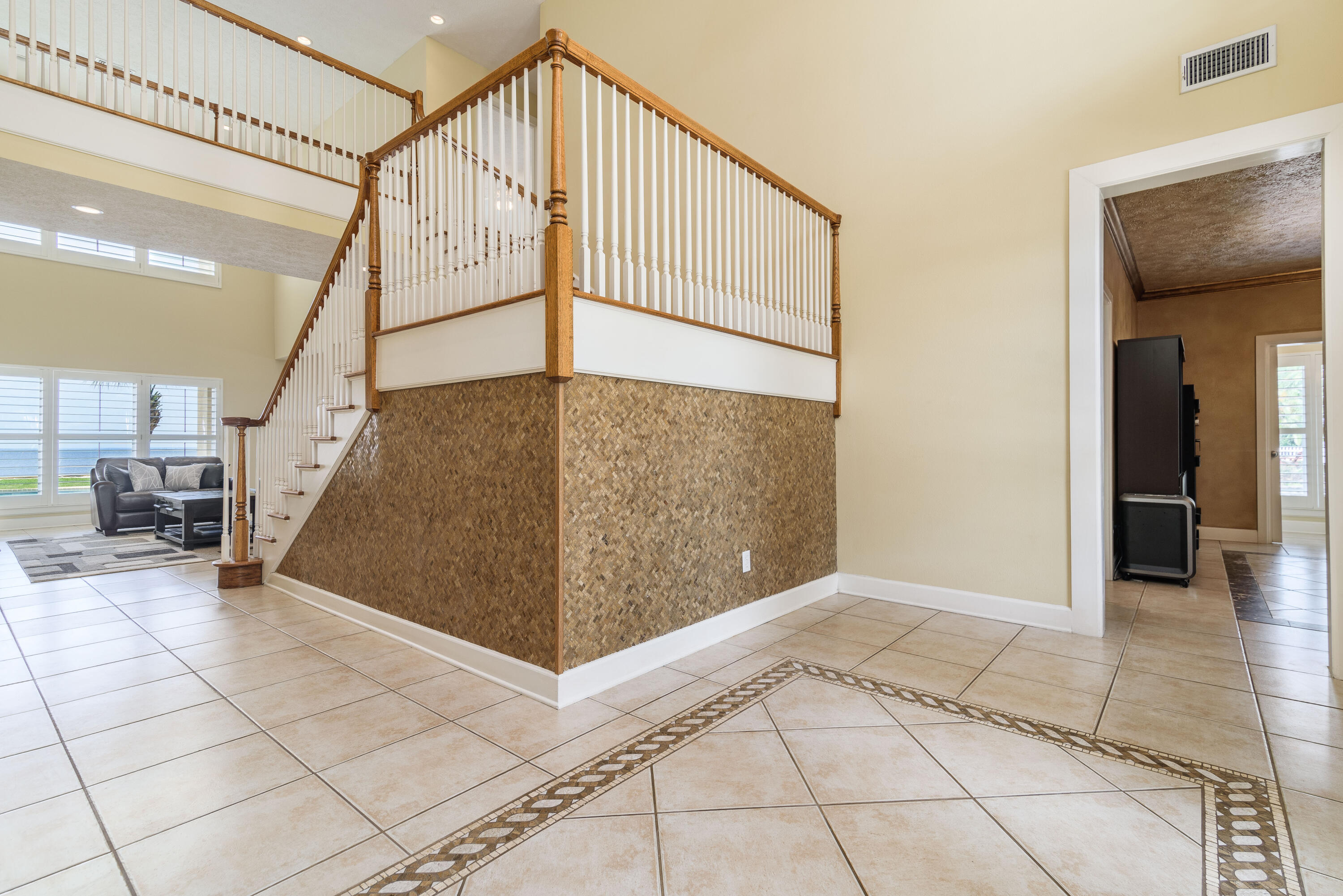 WHISPER BAY - Residential