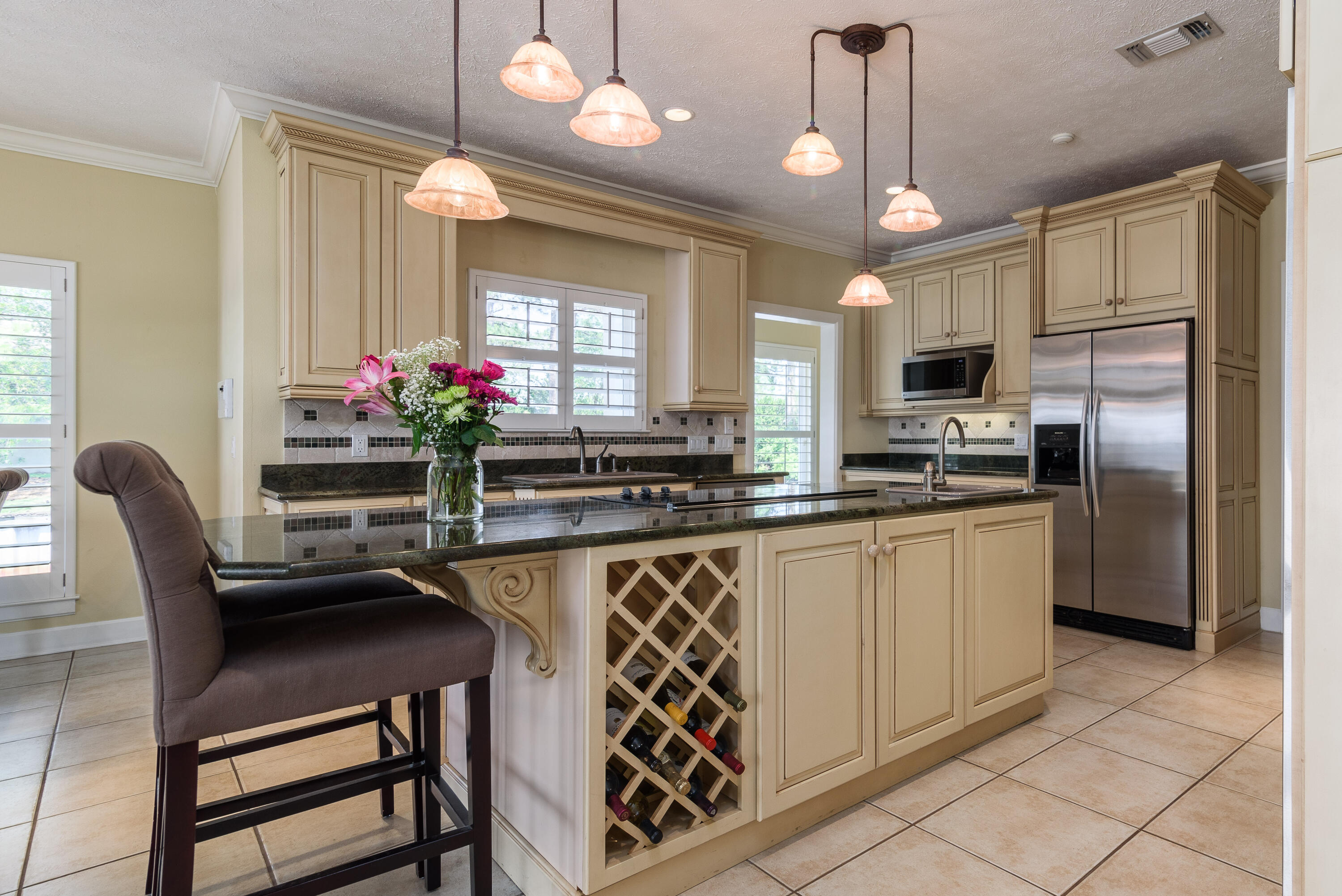 WHISPER BAY - Residential