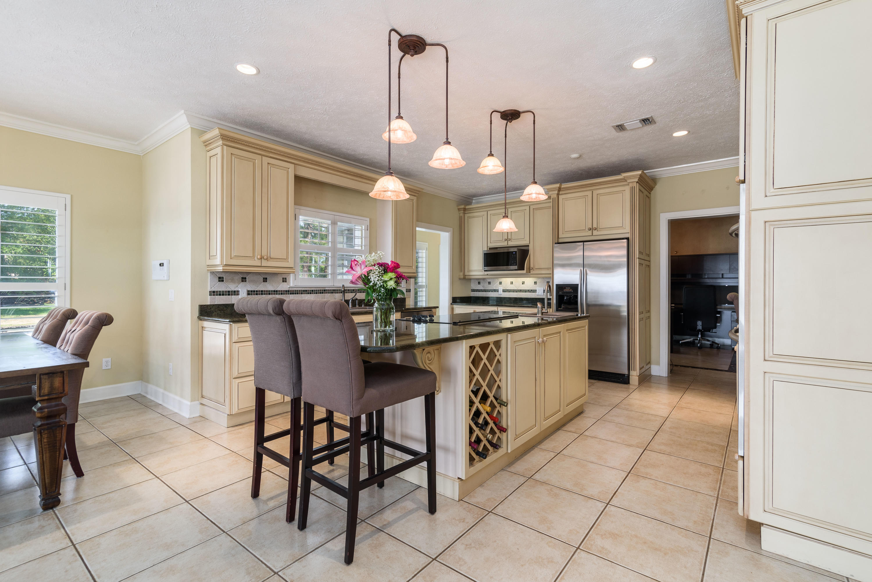 WHISPER BAY - Residential