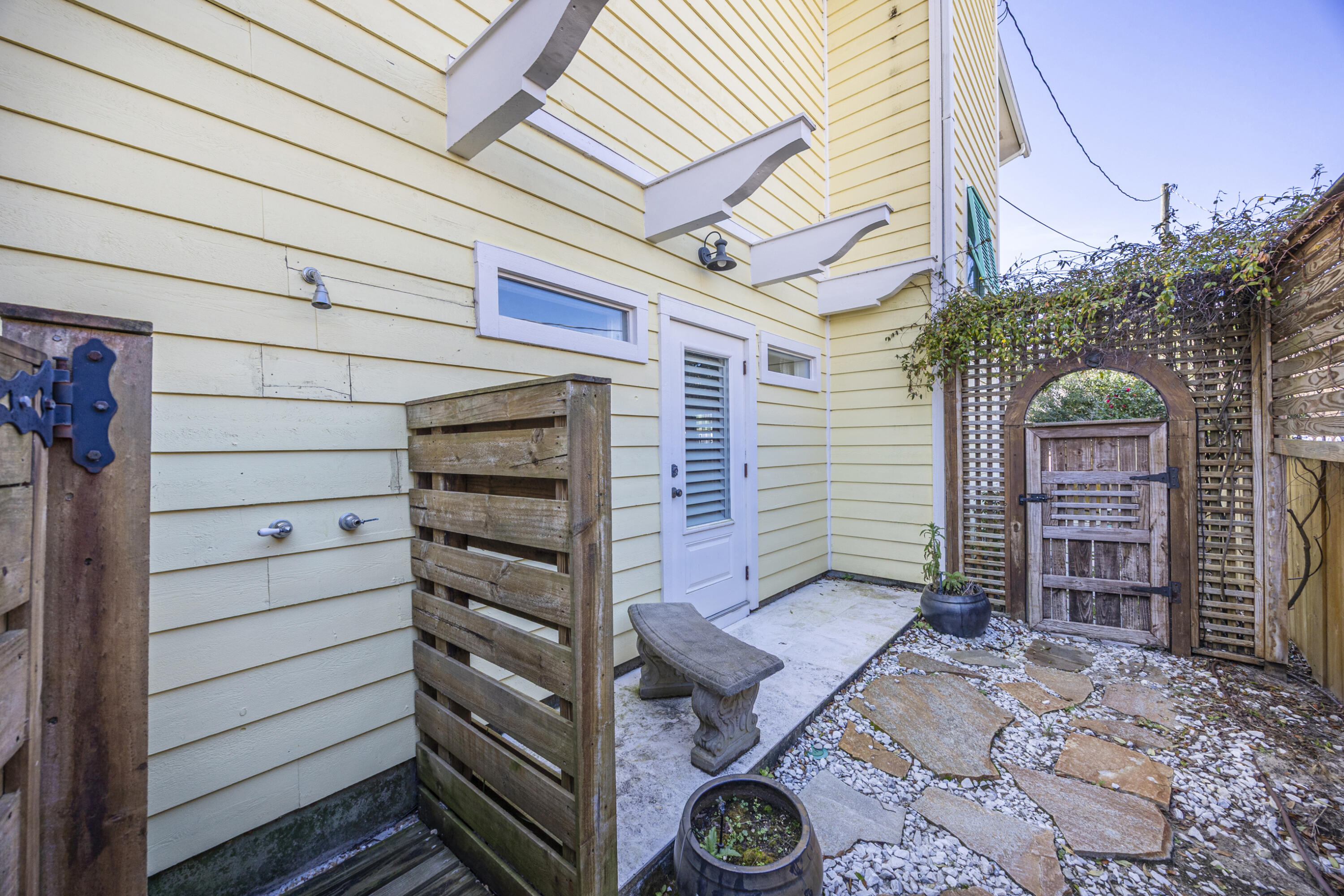 CRYSTAL BEACH - Residential