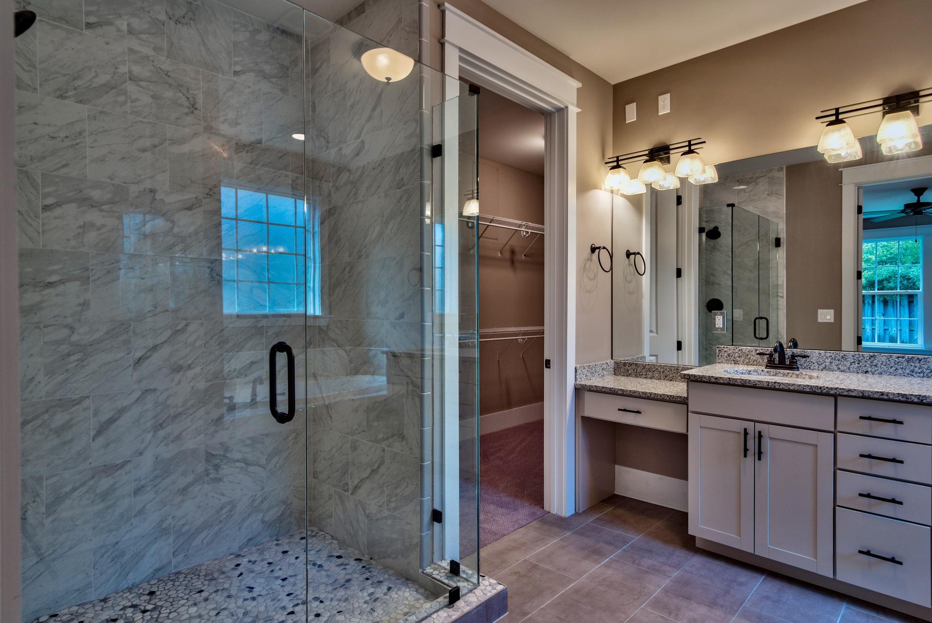 DIAMOND LAKES - Residential