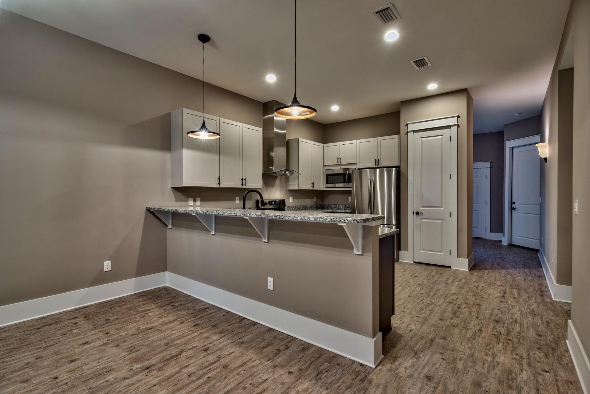 DIAMOND LAKES - Residential