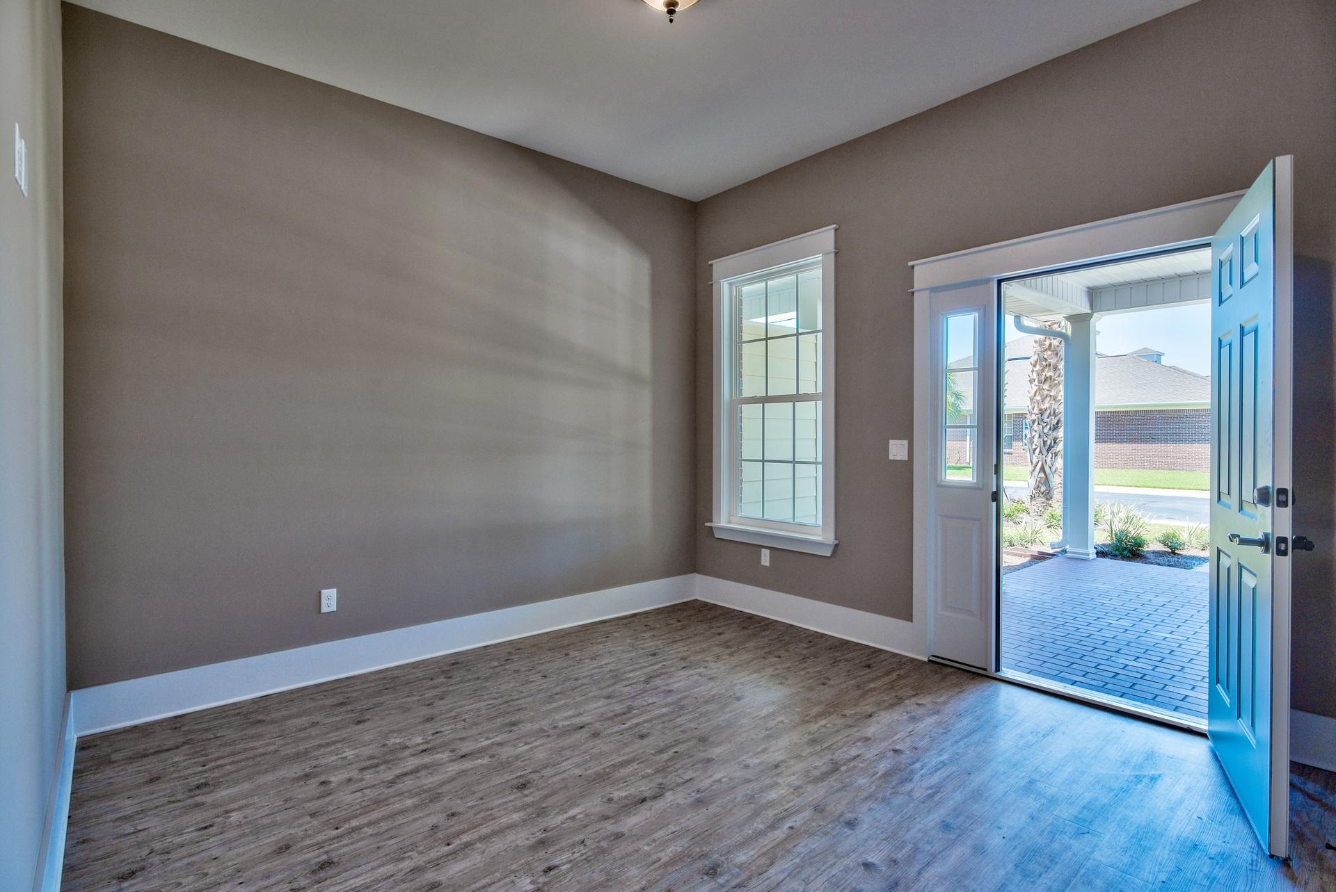 DIAMOND LAKES - Residential