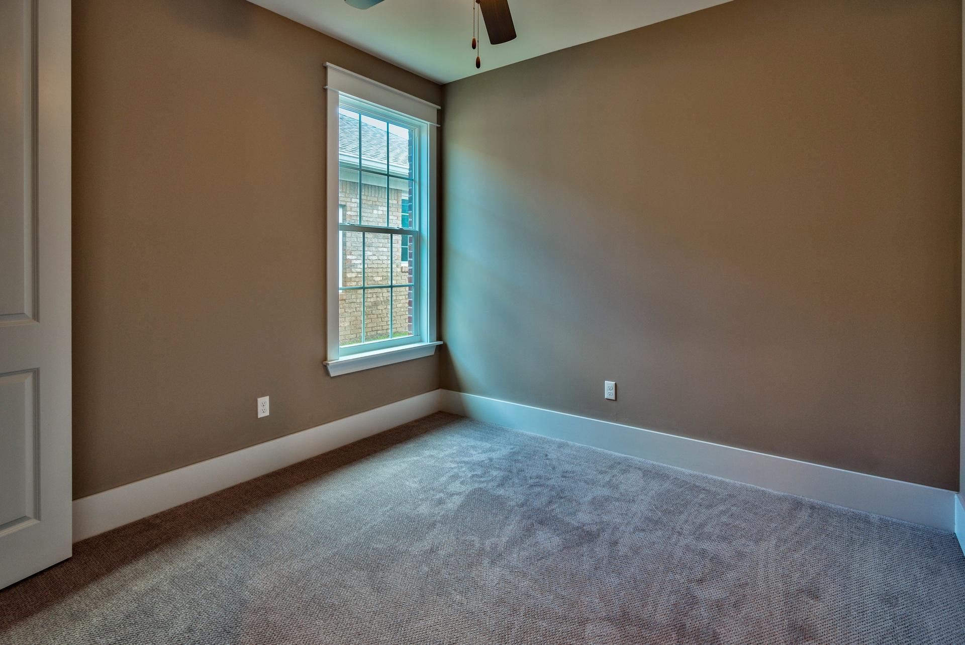 DIAMOND LAKES - Residential