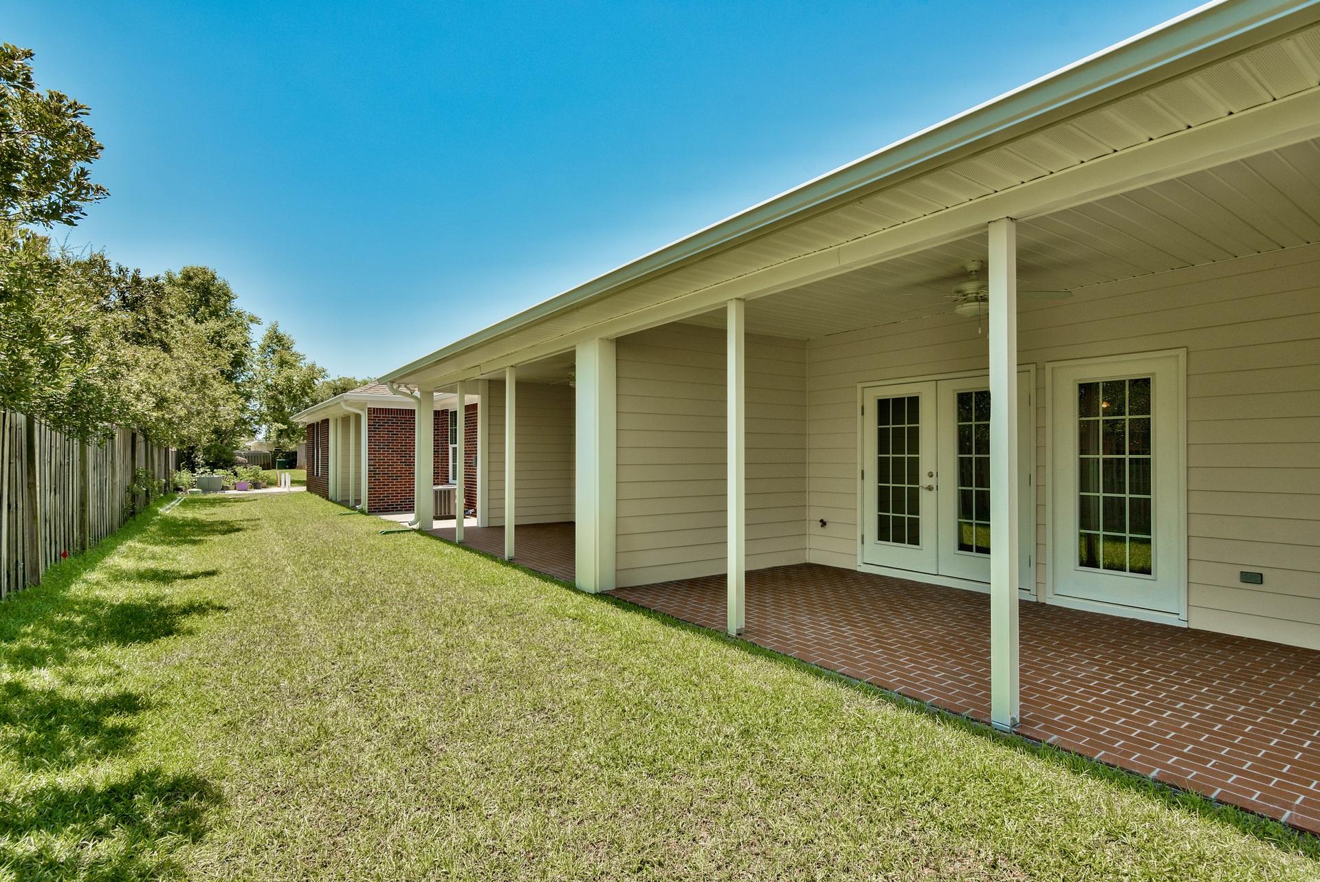 DIAMOND LAKES - Residential