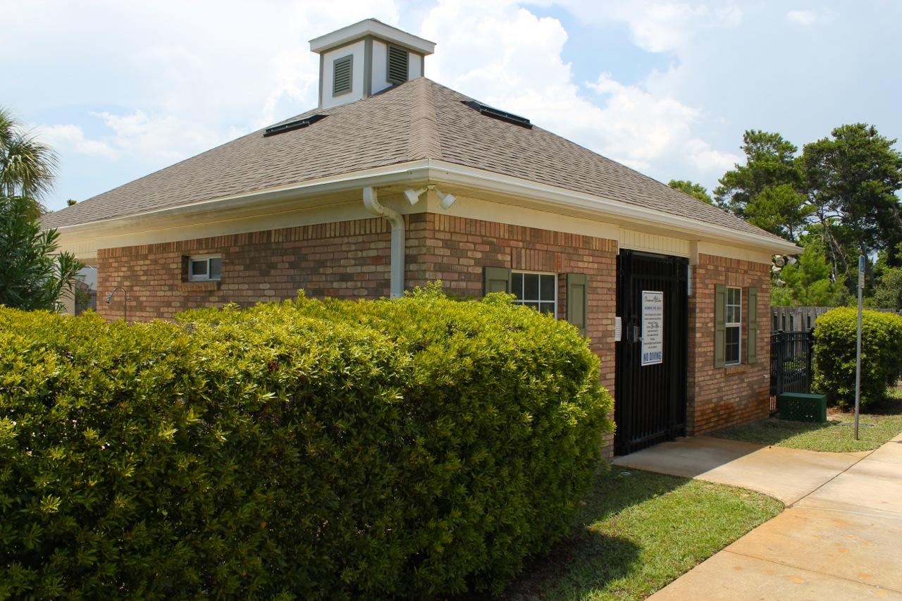 DIAMOND LAKES - Residential