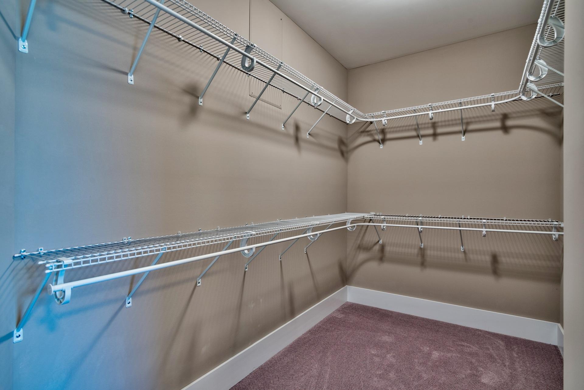 DIAMOND LAKES - Residential