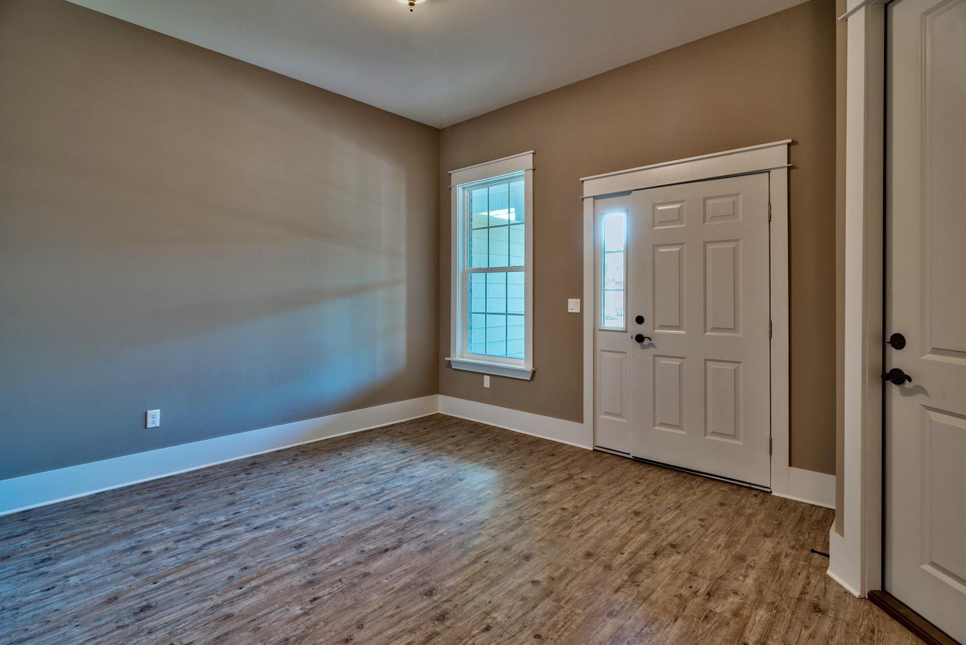 DIAMOND LAKES - Residential