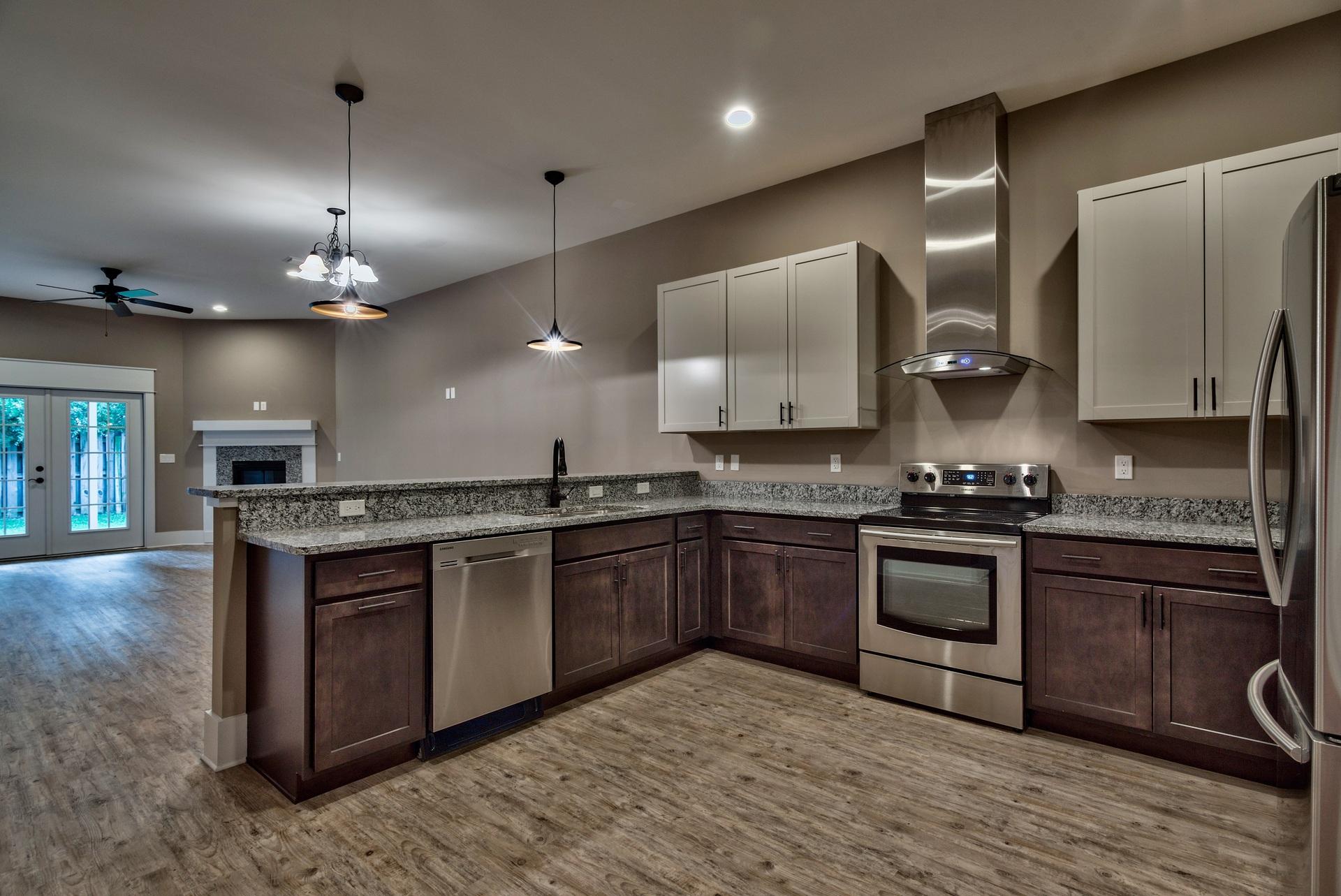 DIAMOND LAKES - Residential