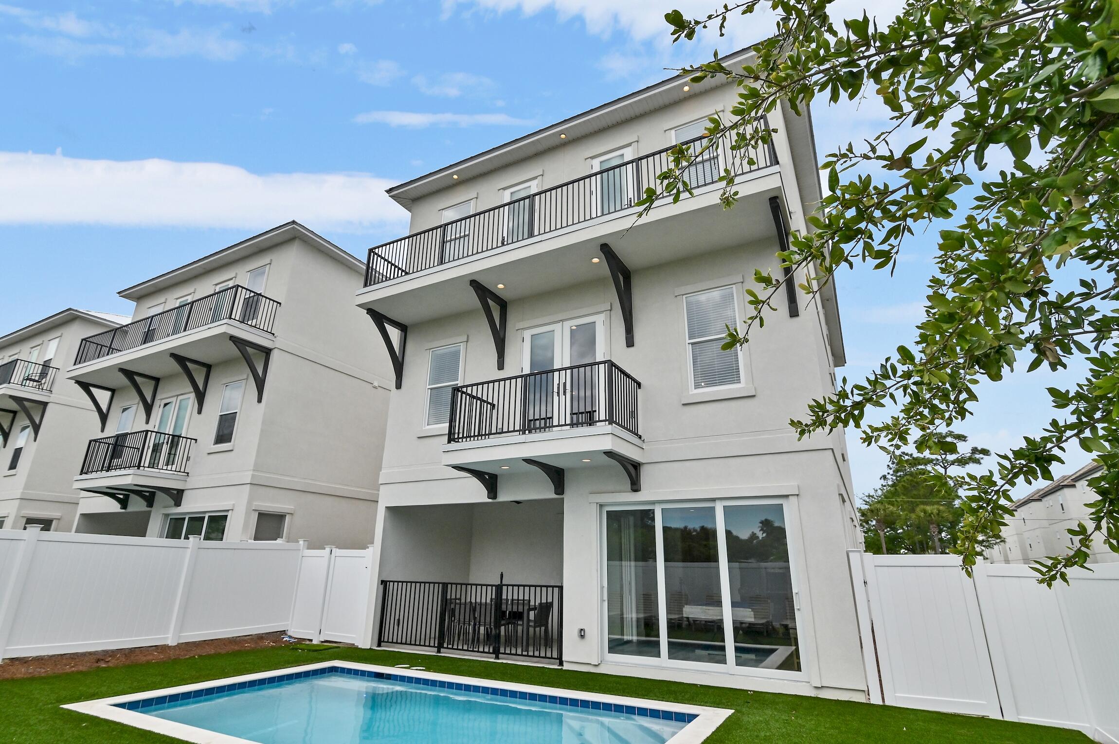 Estates At Hidden Palms - Residential