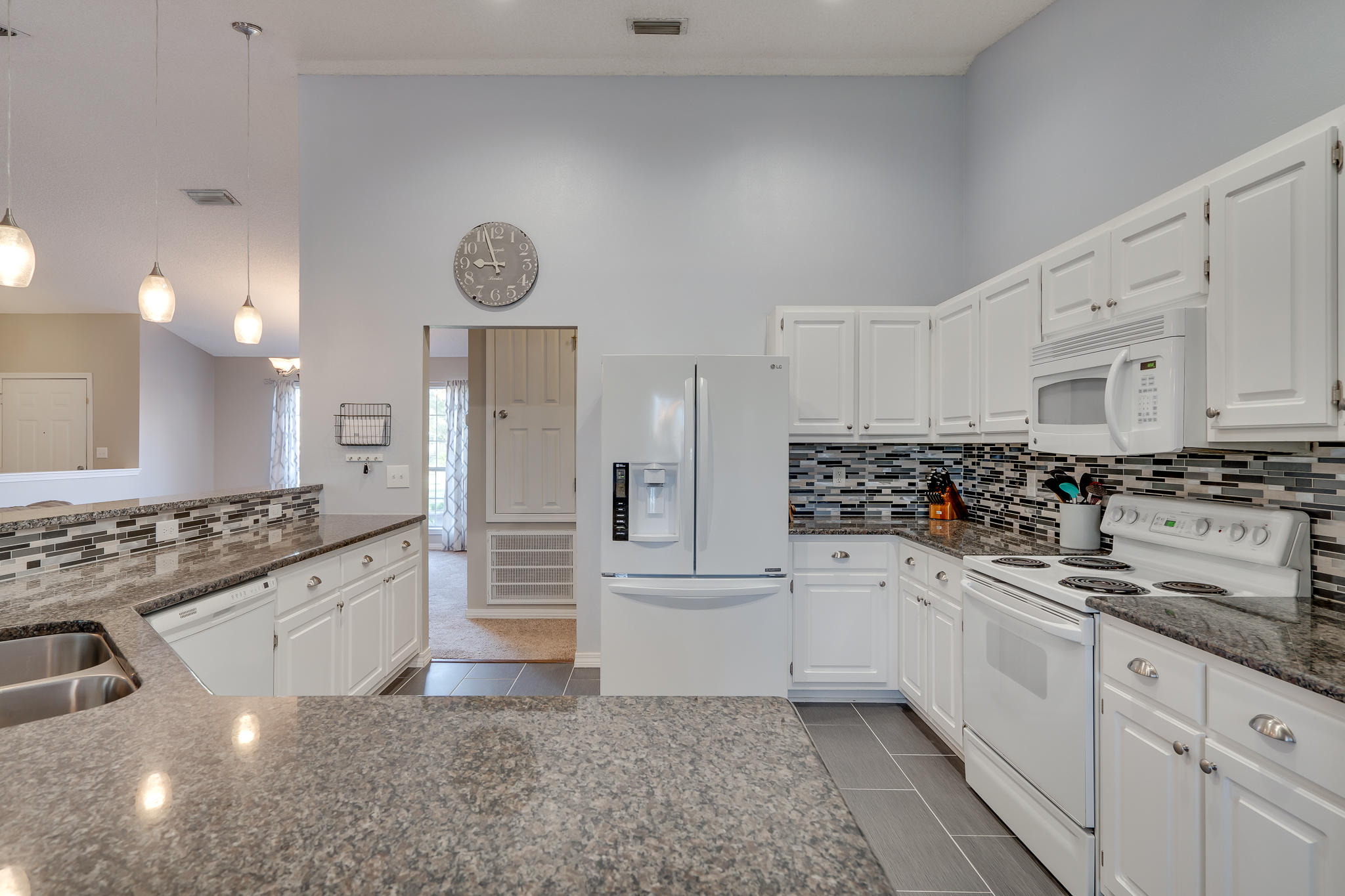 HOLLEY BY THE SEA - Residential