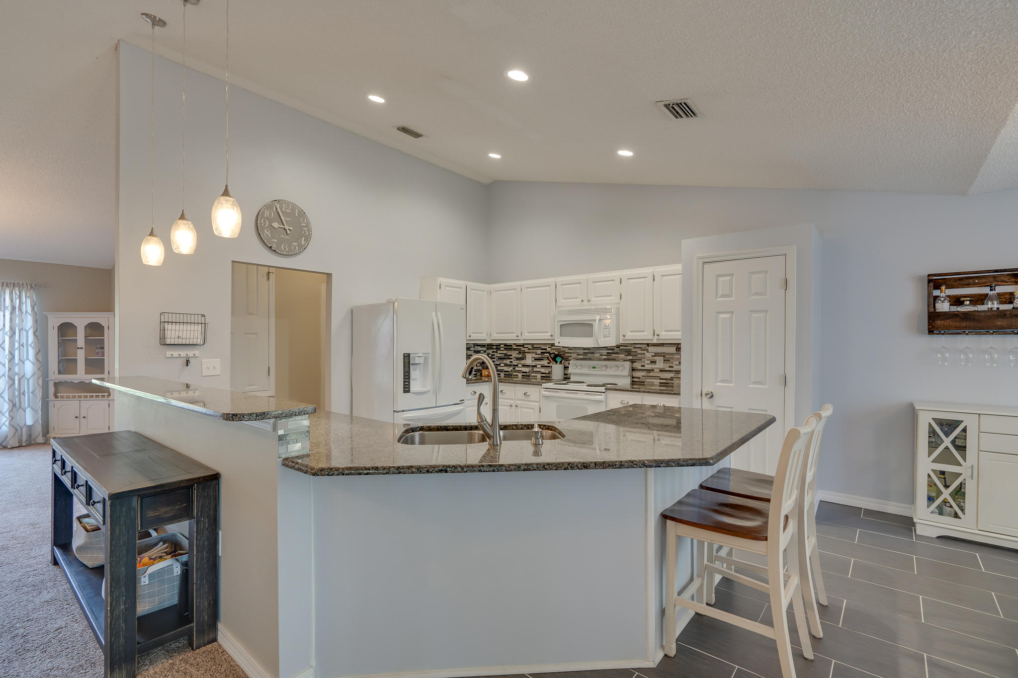 HOLLEY BY THE SEA - Residential