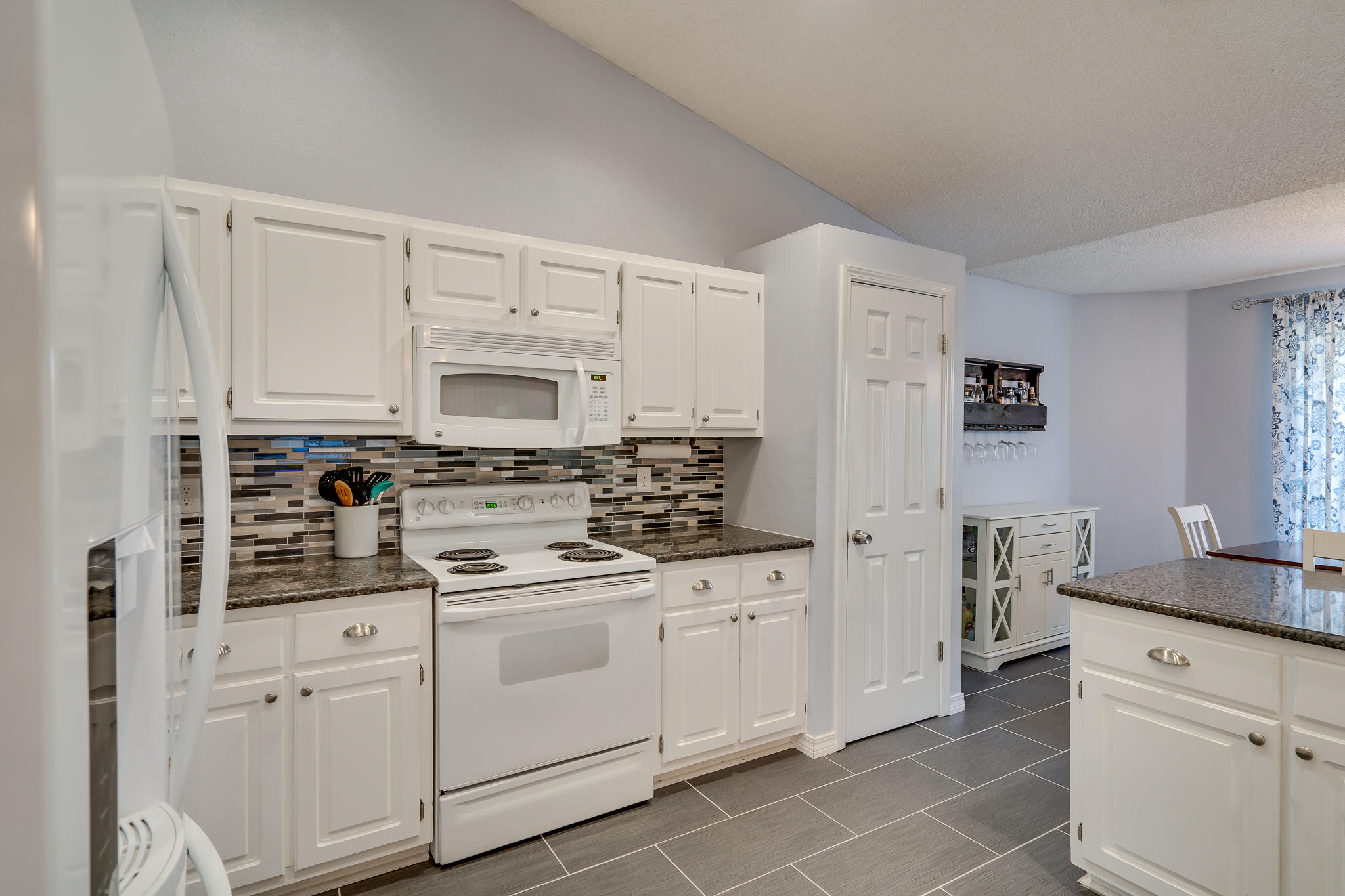 HOLLEY BY THE SEA - Residential