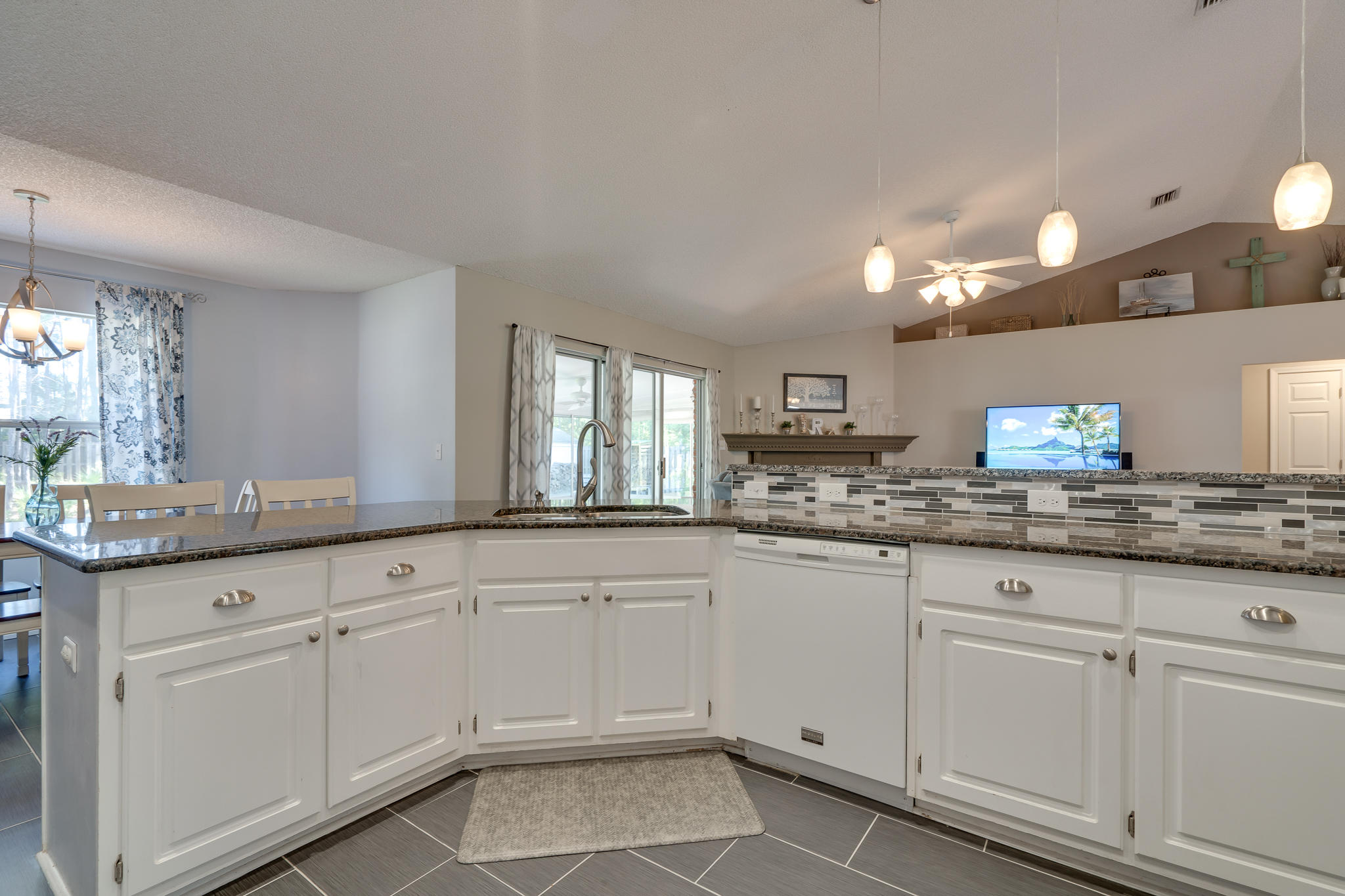 HOLLEY BY THE SEA - Residential