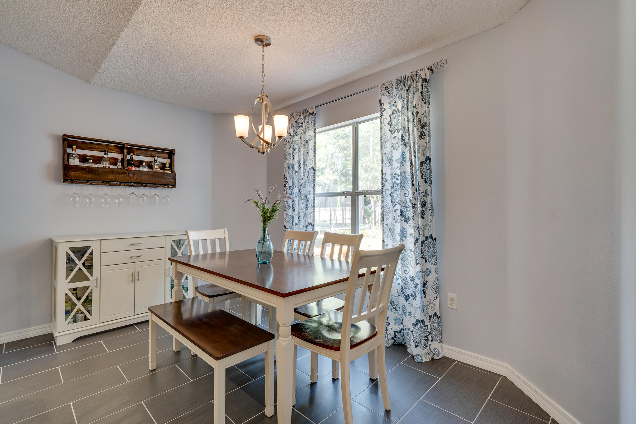 HOLLEY BY THE SEA - Residential