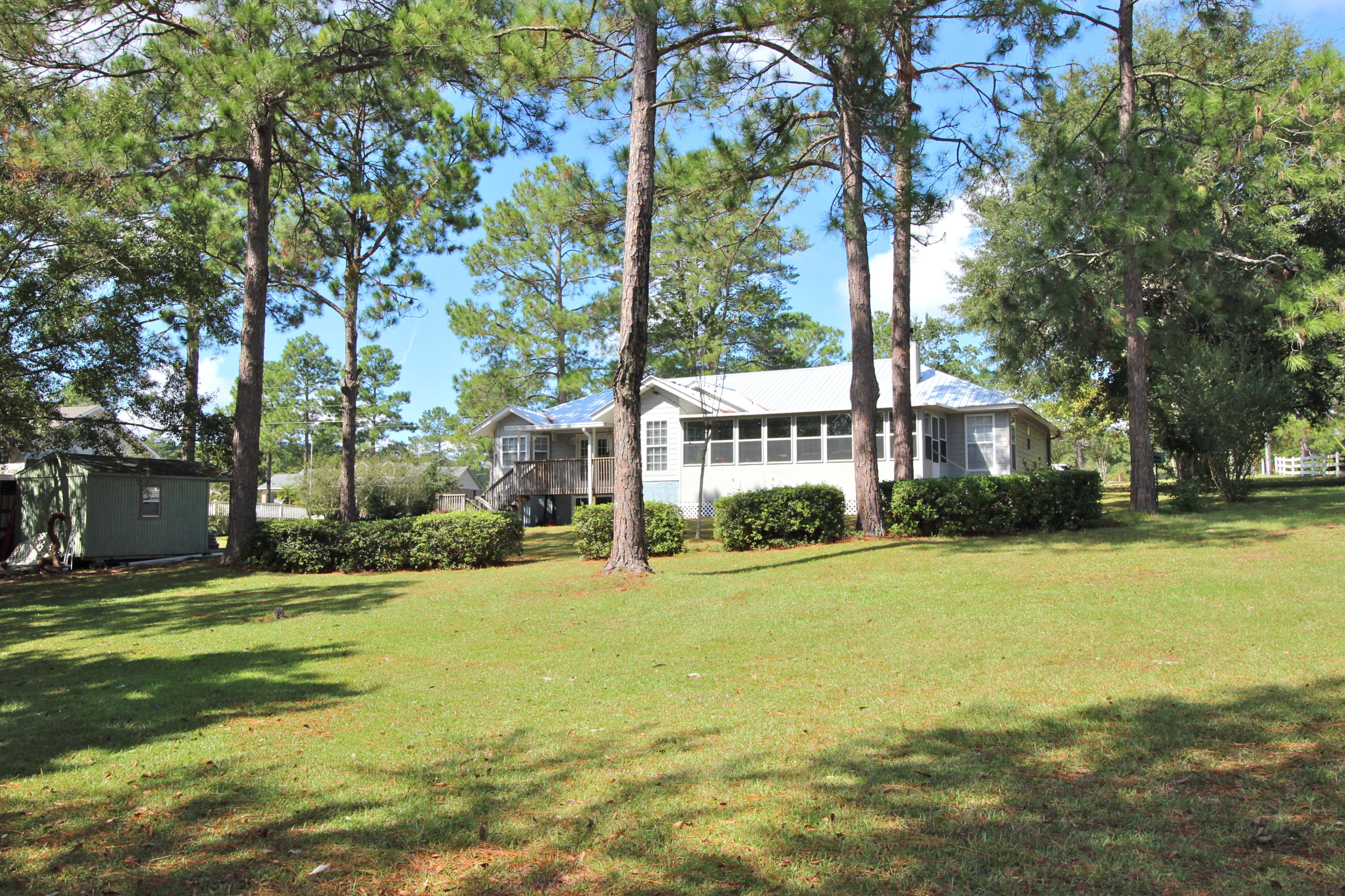 TEN LAKE ESTATES UNIT 1 - Residential