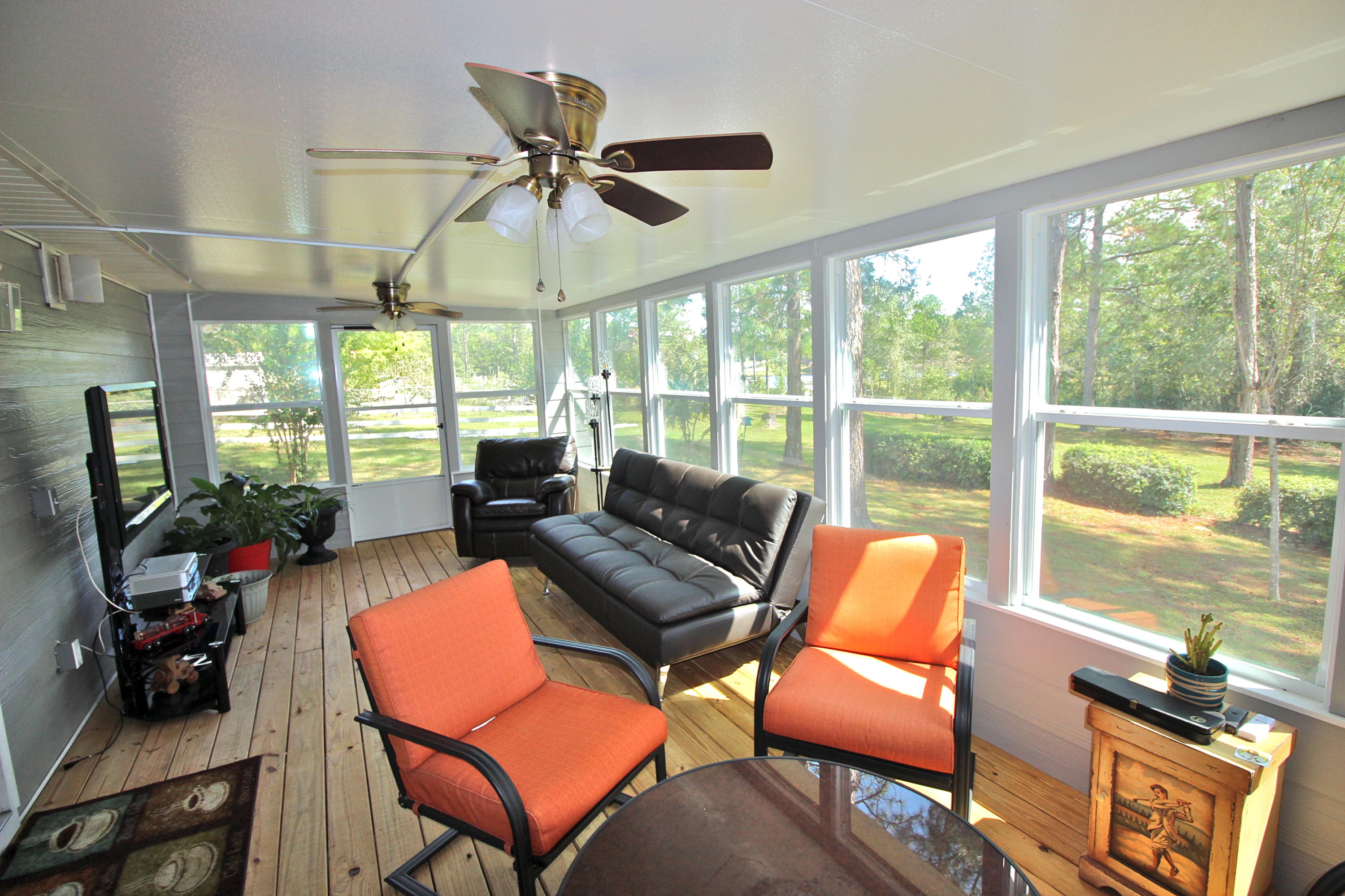 TEN LAKE ESTATES UNIT 1 - Residential