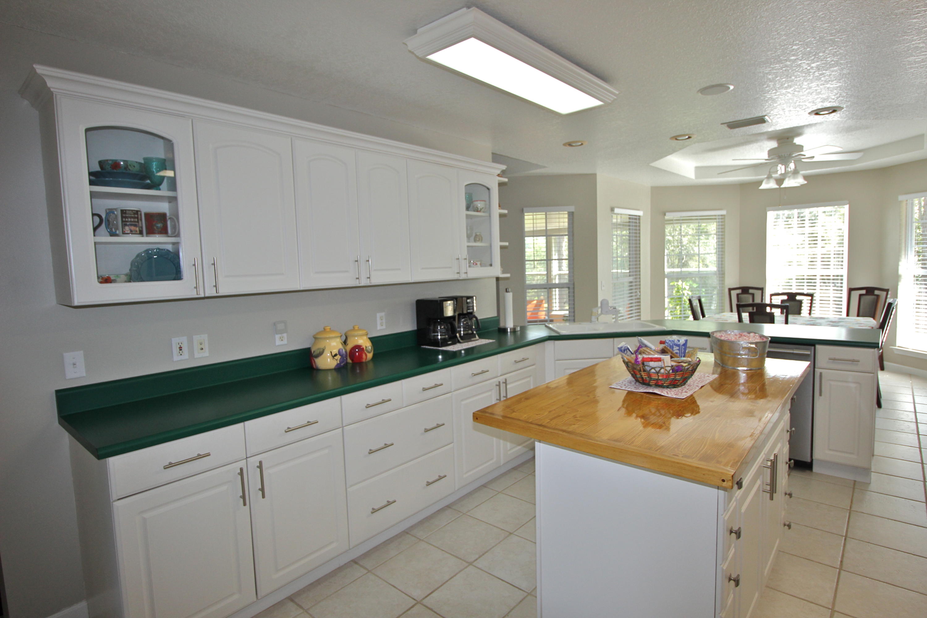 TEN LAKE ESTATES UNIT 1 - Residential