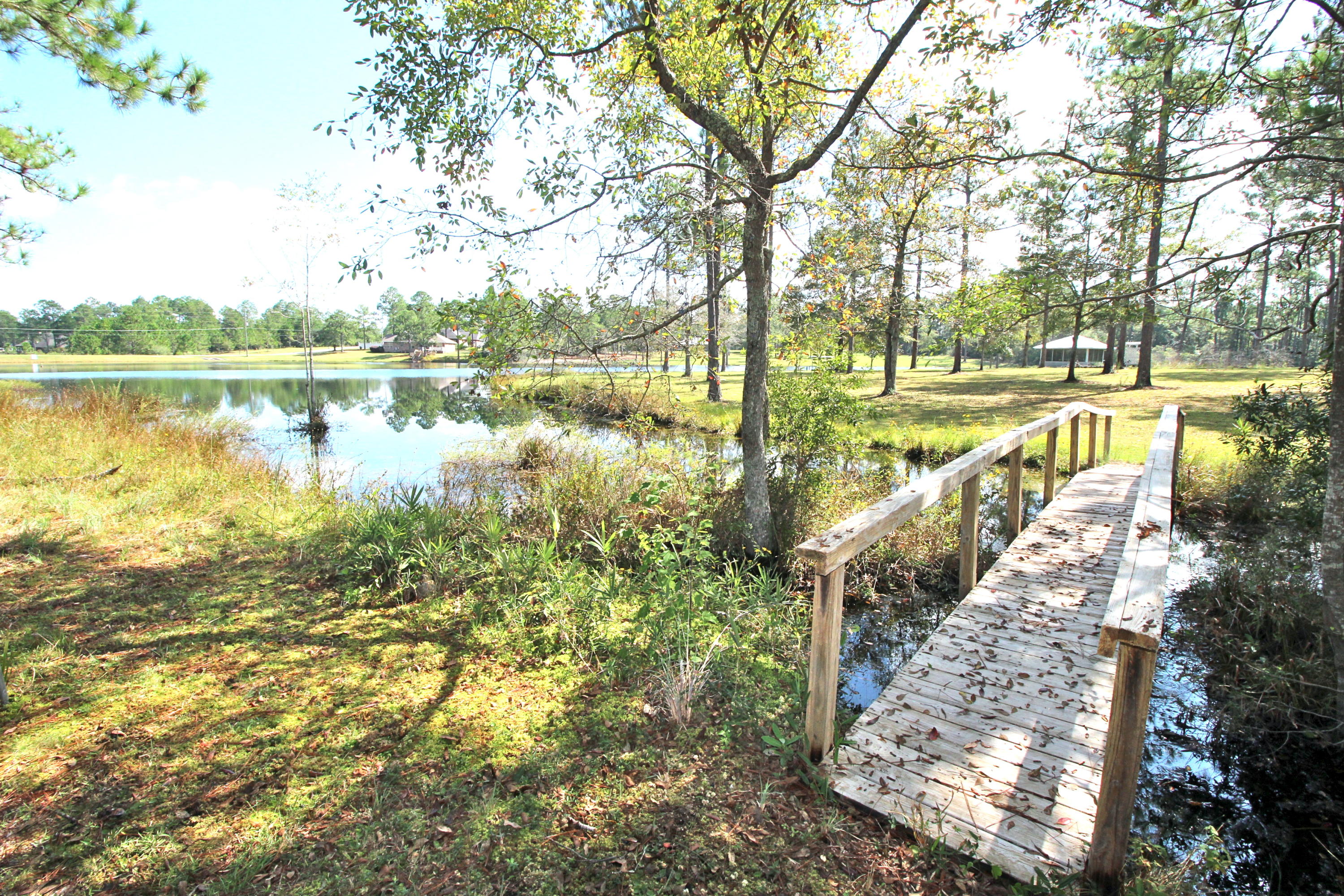 TEN LAKE ESTATES UNIT 1 - Residential