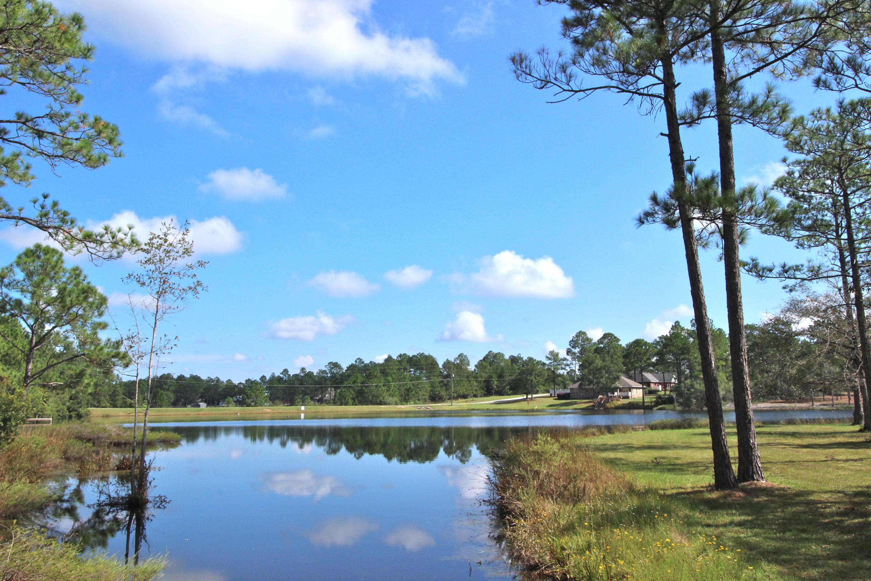 TEN LAKE ESTATES UNIT 1 - Residential