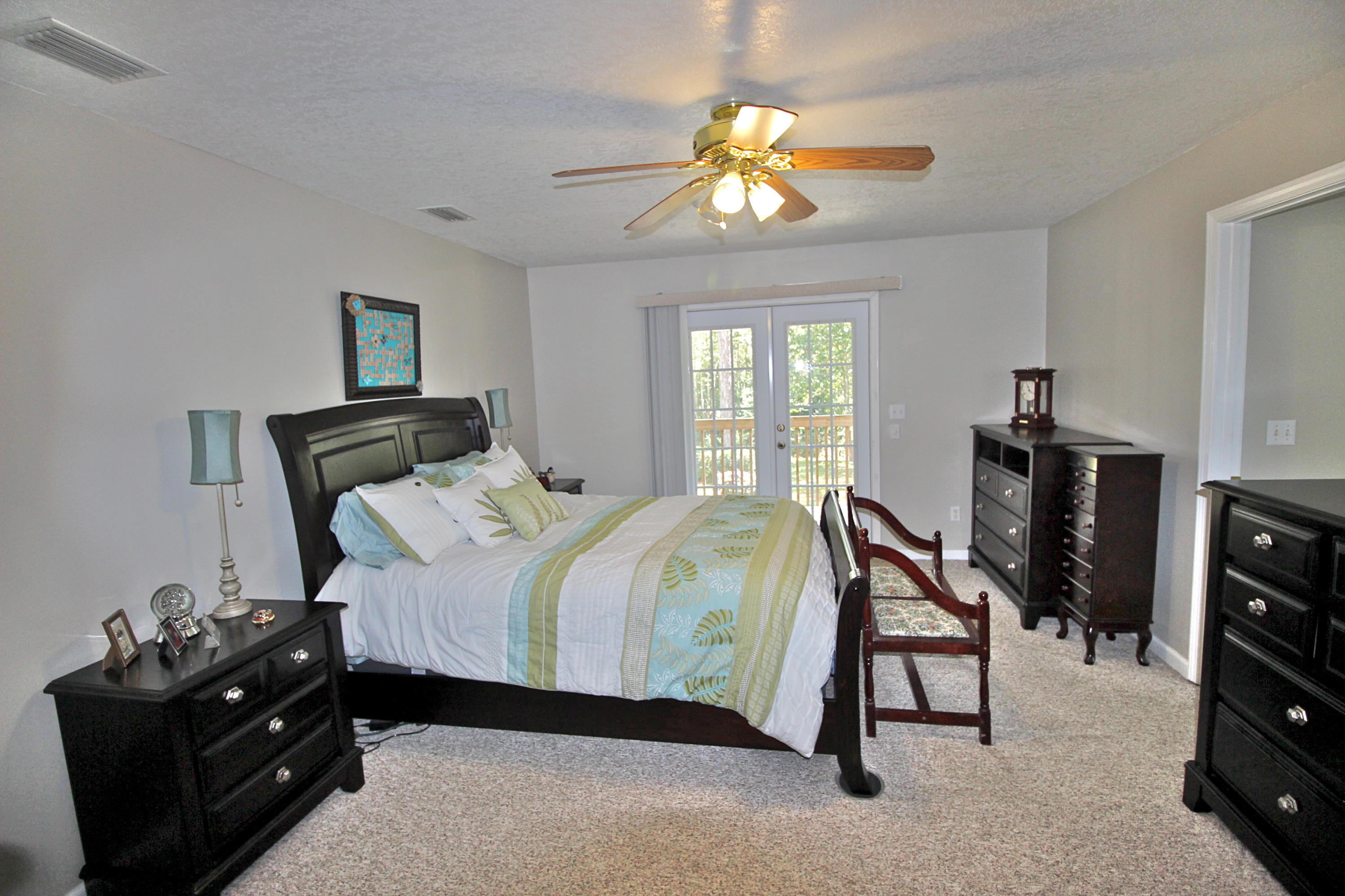 TEN LAKE ESTATES UNIT 1 - Residential