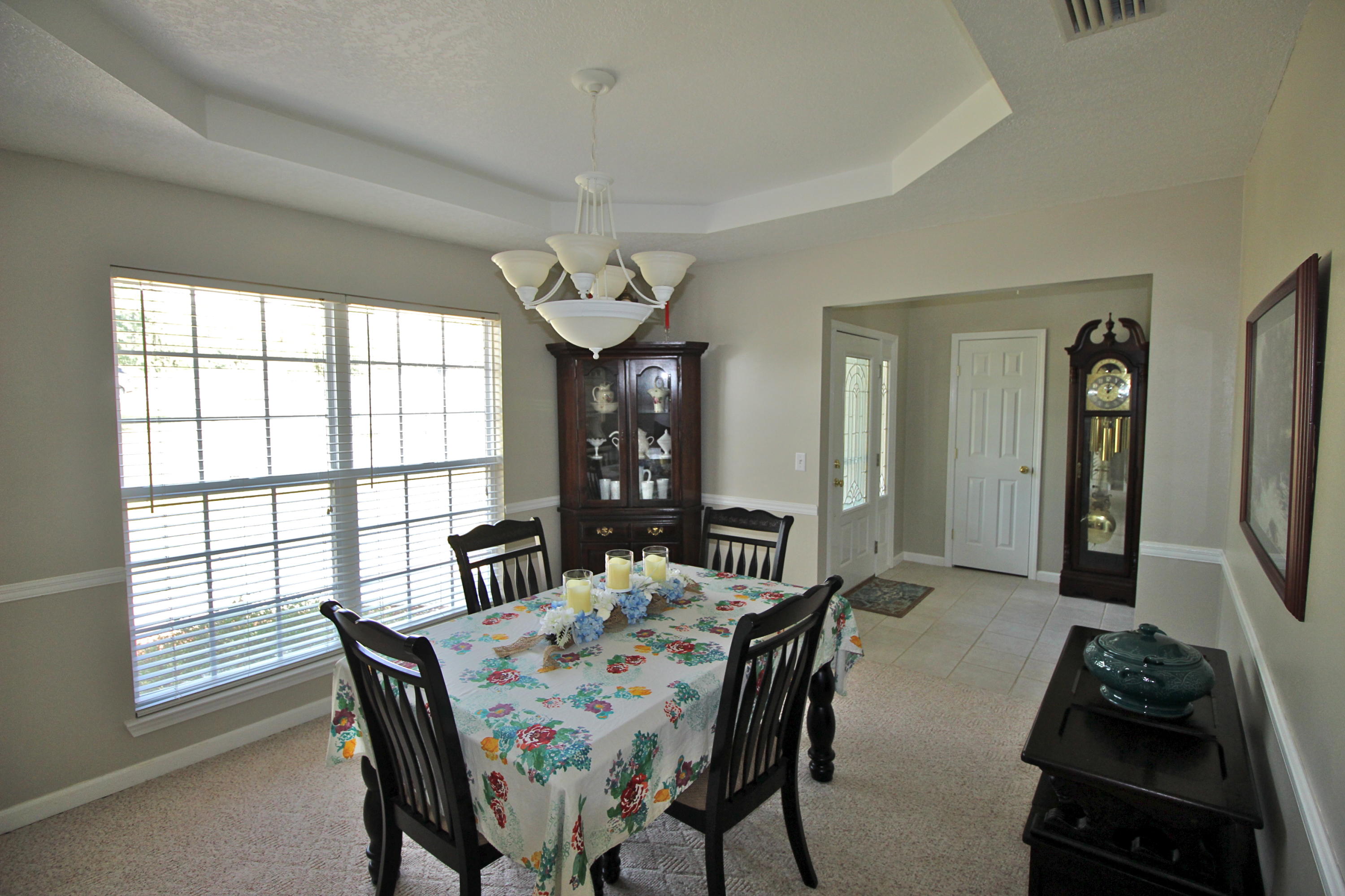 TEN LAKE ESTATES UNIT 1 - Residential