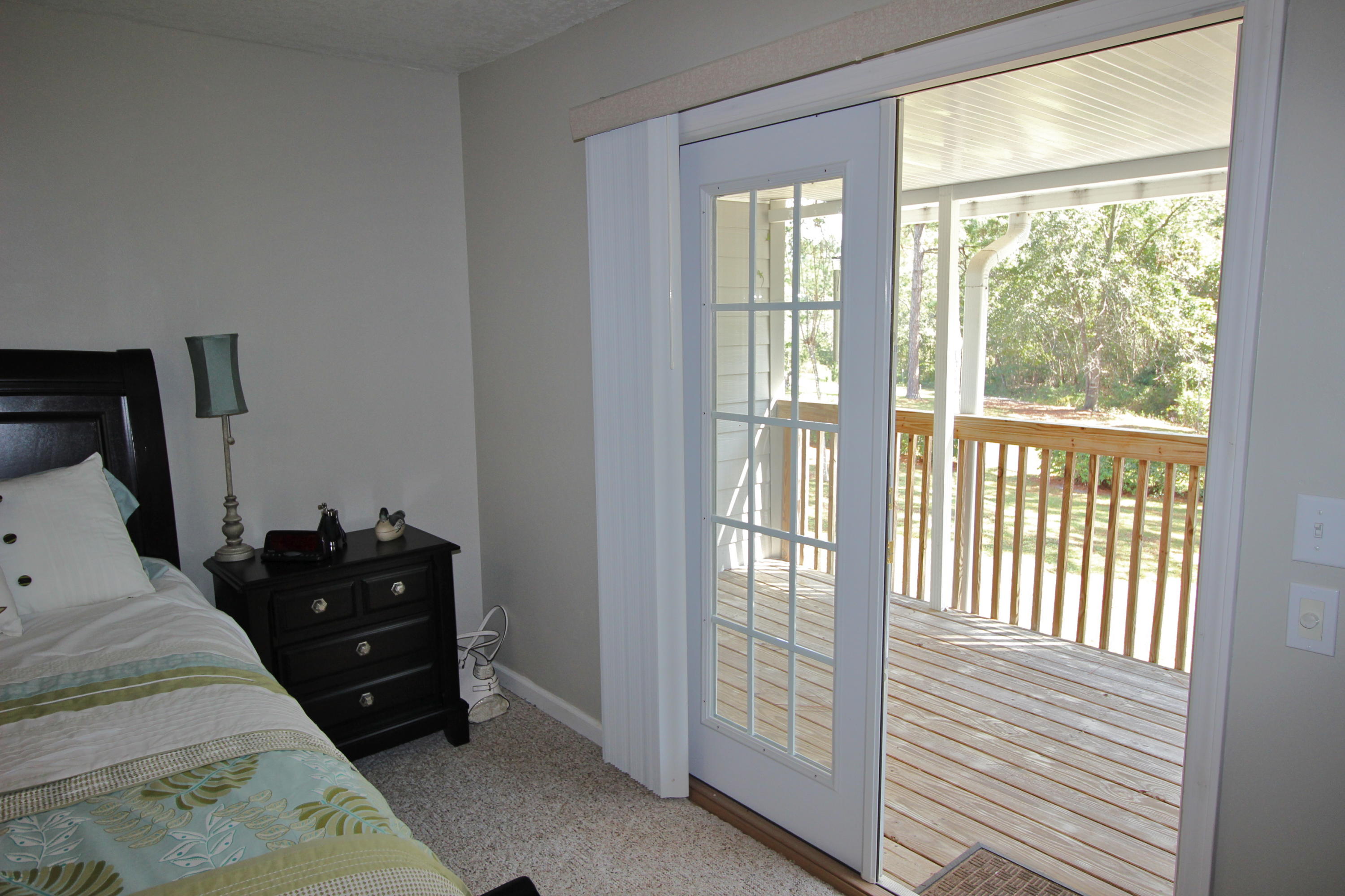 TEN LAKE ESTATES UNIT 1 - Residential