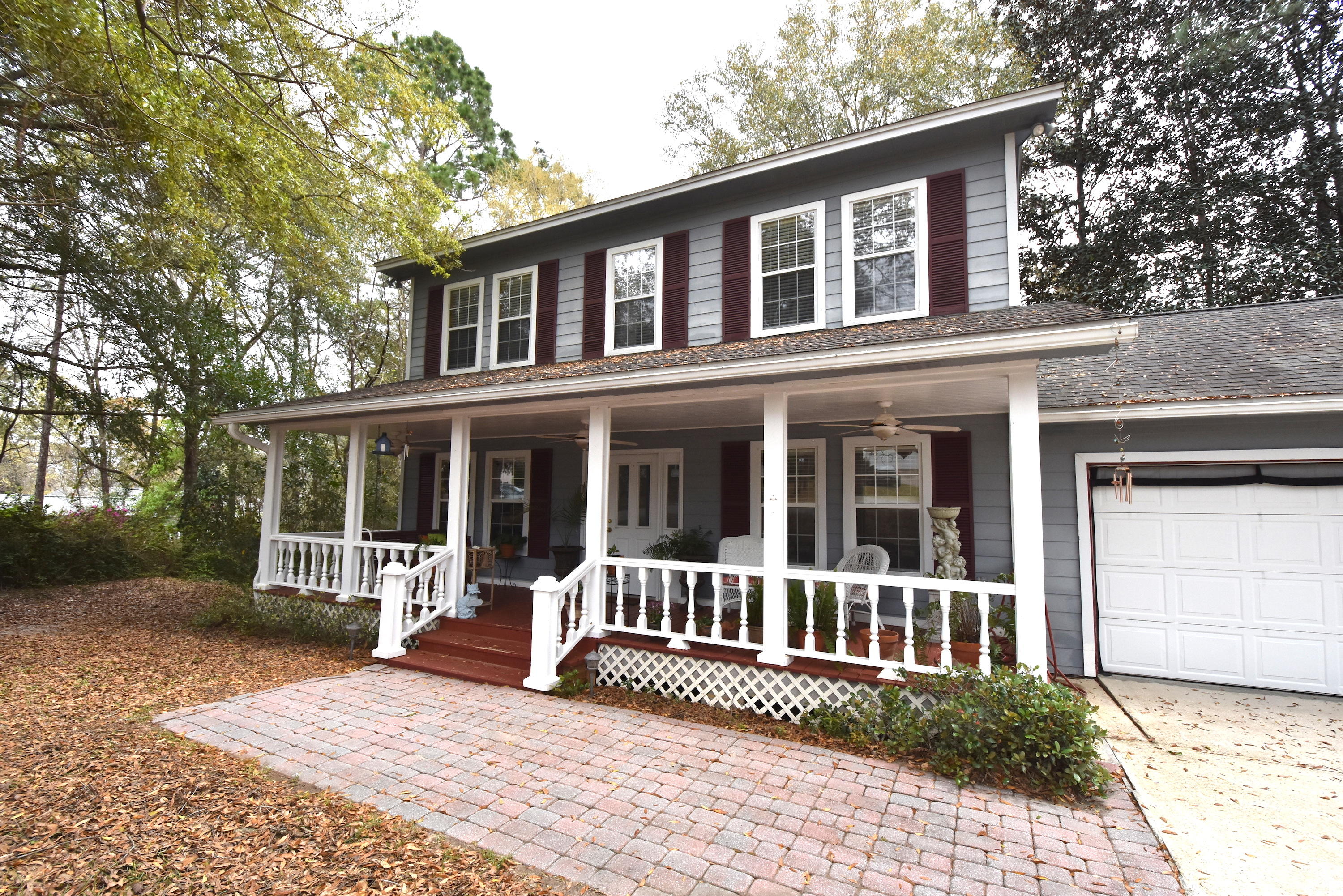 LAURELWOOD ESTATES - Residential