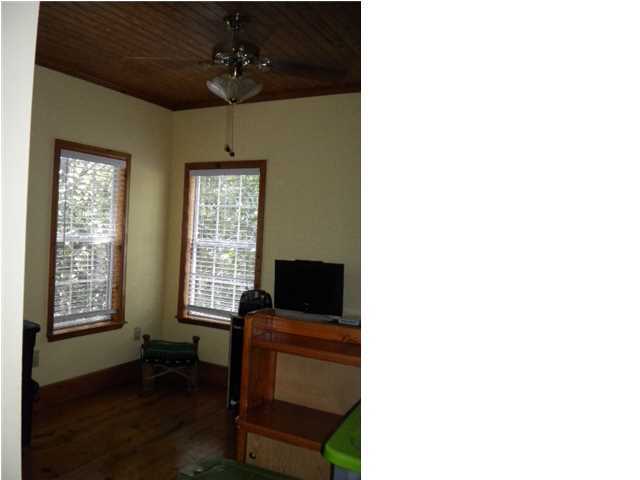 LAURELWOOD ESTATES - Residential