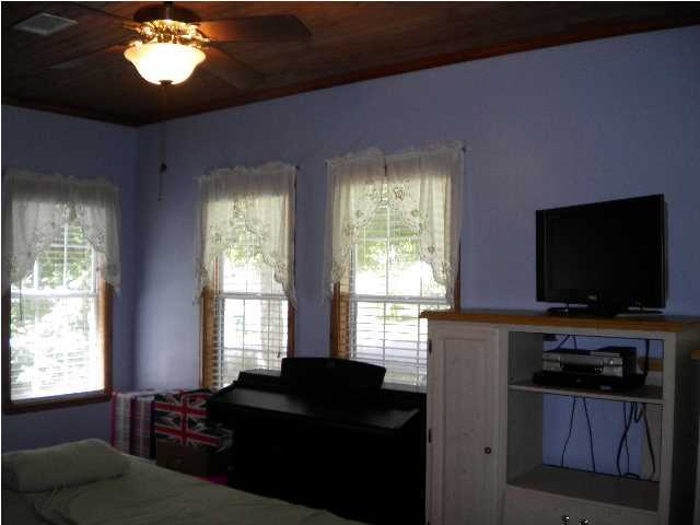 LAURELWOOD ESTATES - Residential