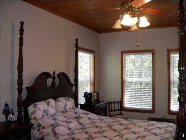 LAURELWOOD ESTATES - Residential