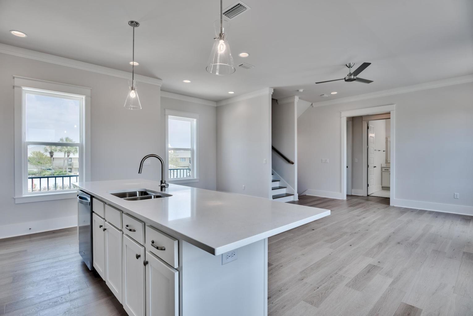 HIDDEN PALMS - Residential