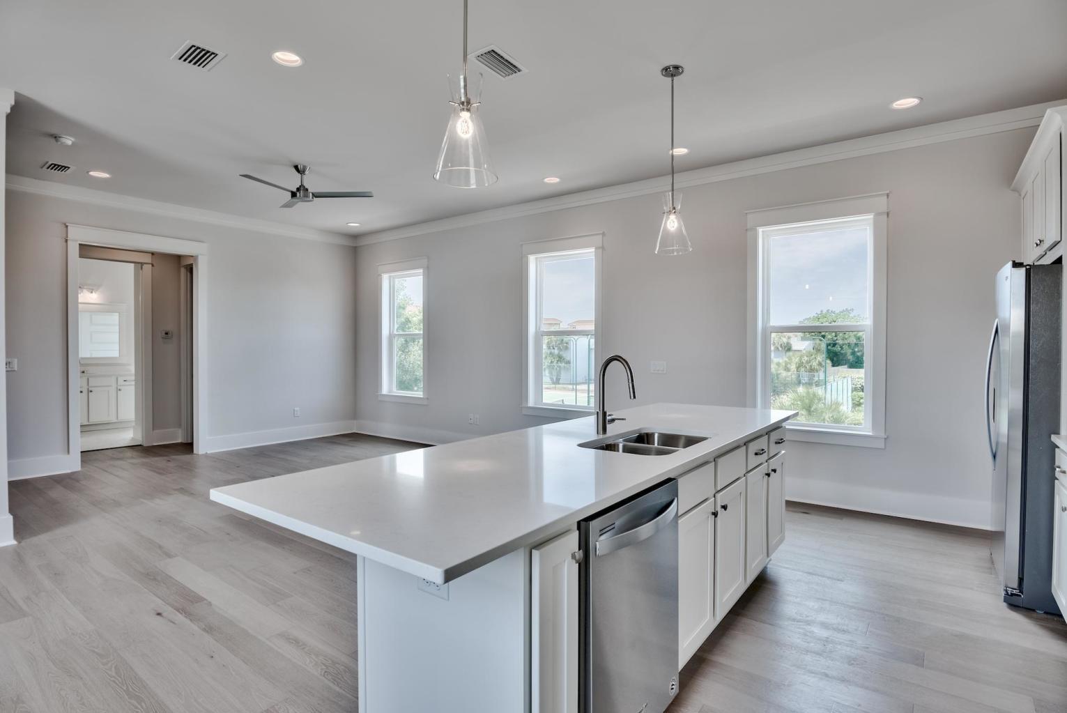 HIDDEN PALMS - Residential