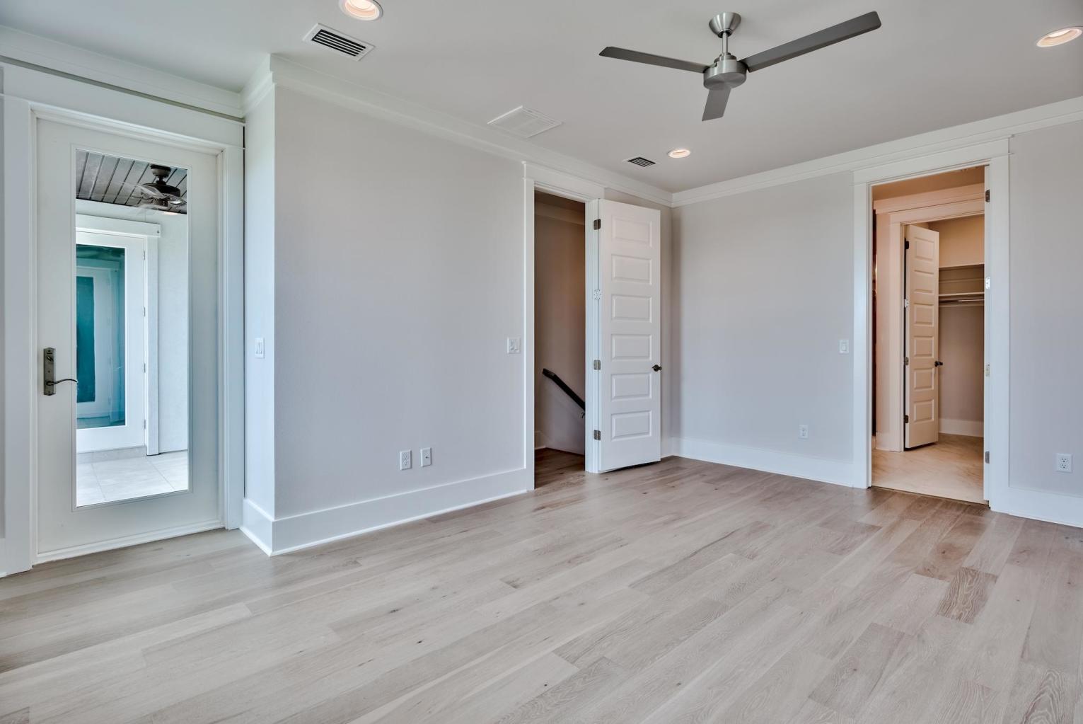 HIDDEN PALMS - Residential