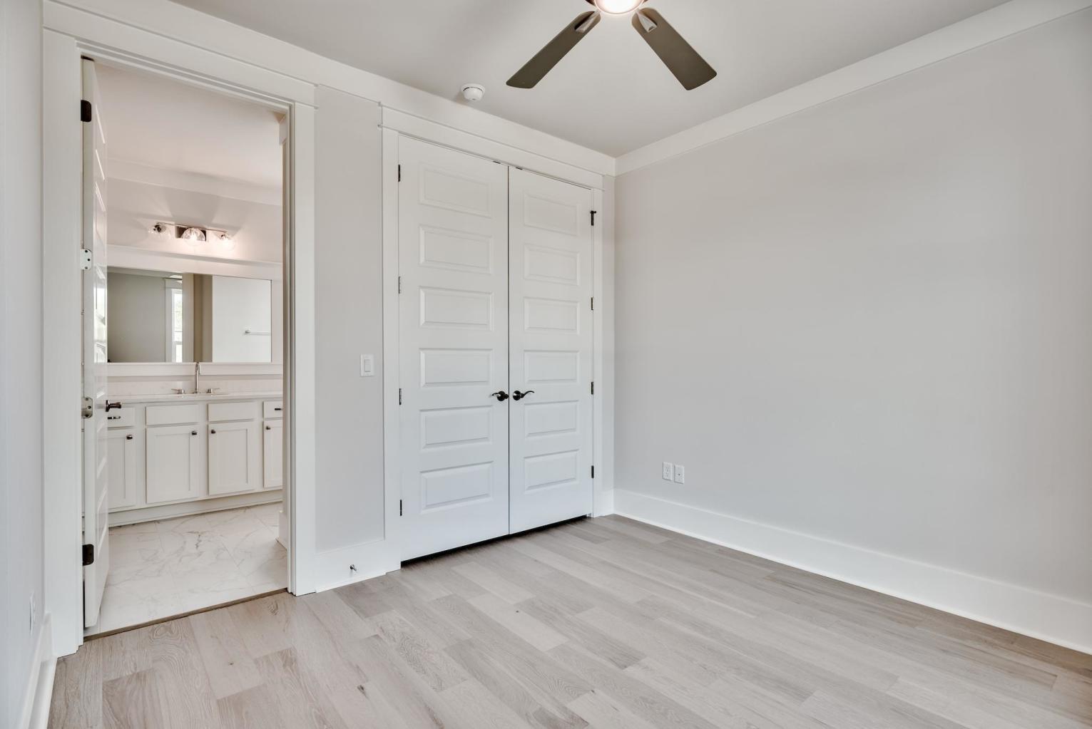 HIDDEN PALMS - Residential