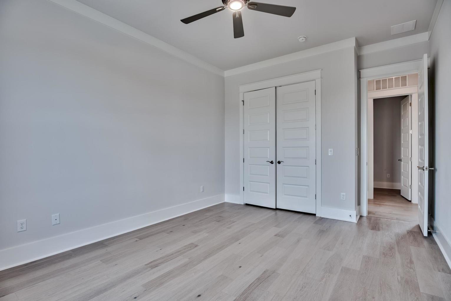 HIDDEN PALMS - Residential