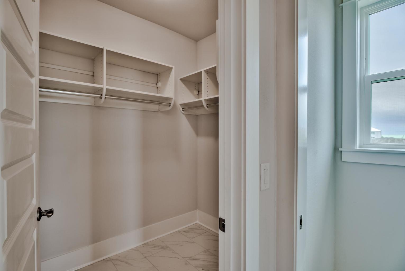 HIDDEN PALMS - Residential