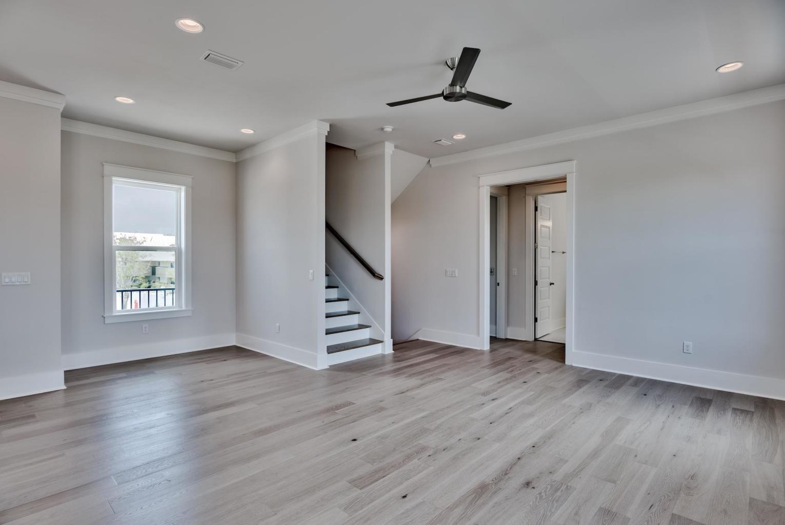 HIDDEN PALMS - Residential