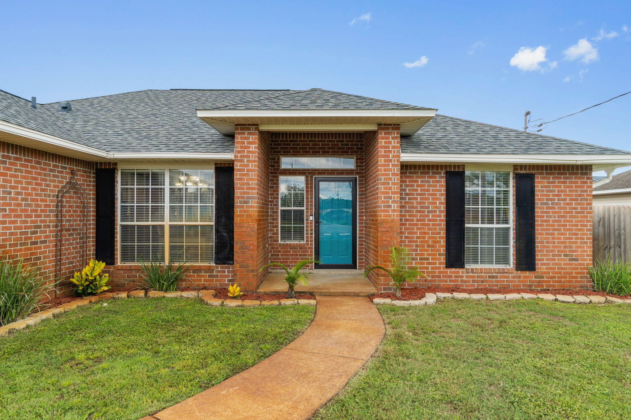 ROSS CROSSING - Residential