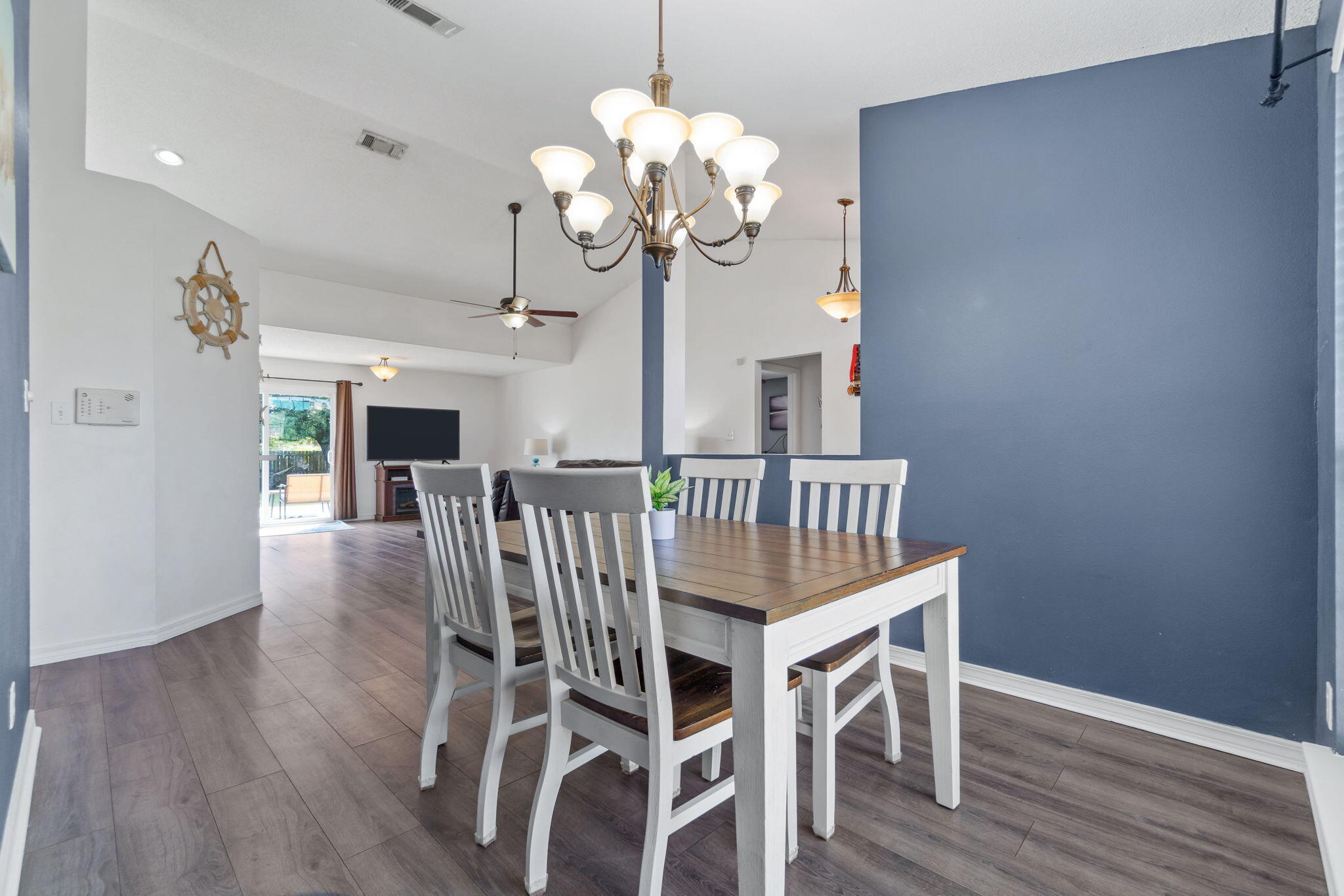 ROSS CROSSING - Residential