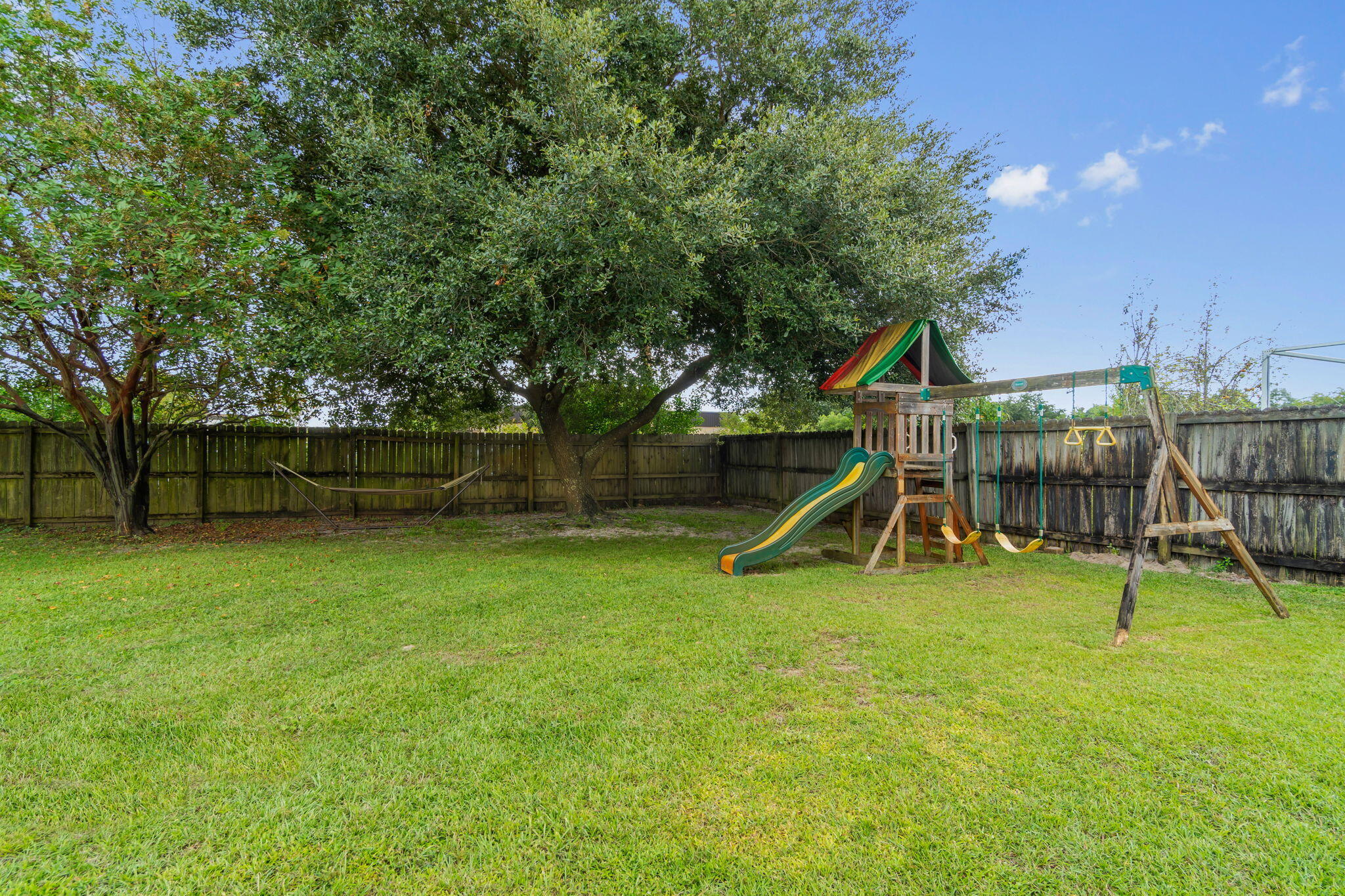 ROSS CROSSING - Residential