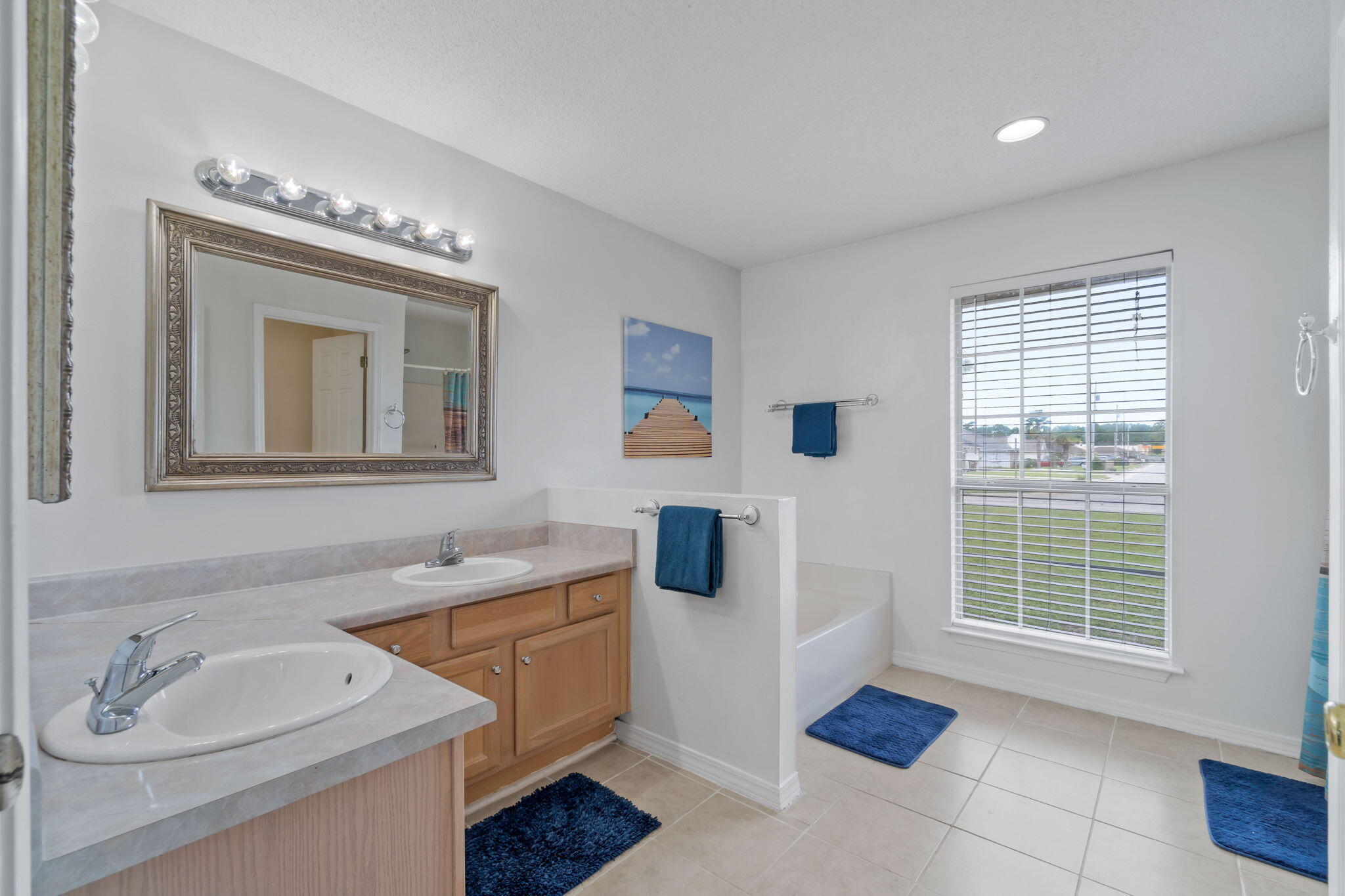 ROSS CROSSING - Residential