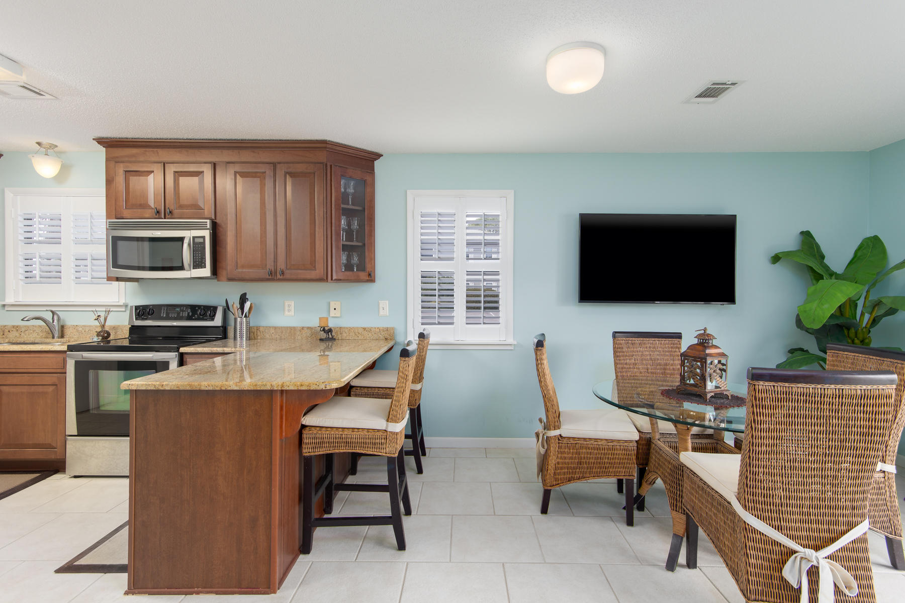 BEACHWOOD VILLAS CONDO - Residential