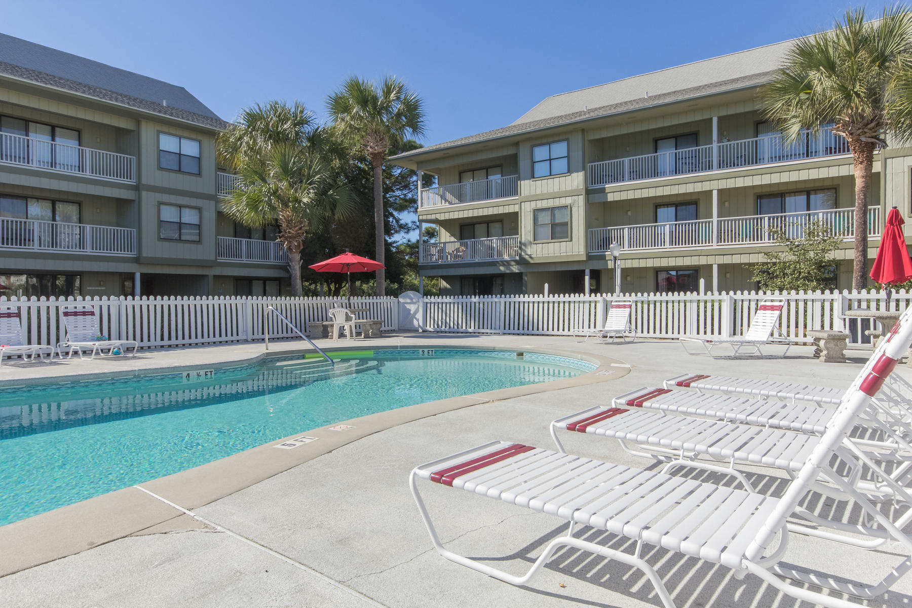 BEACHWOOD VILLAS CONDO - Residential